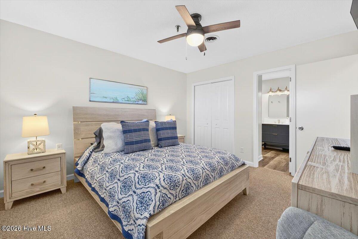 100549270 | Photo 42