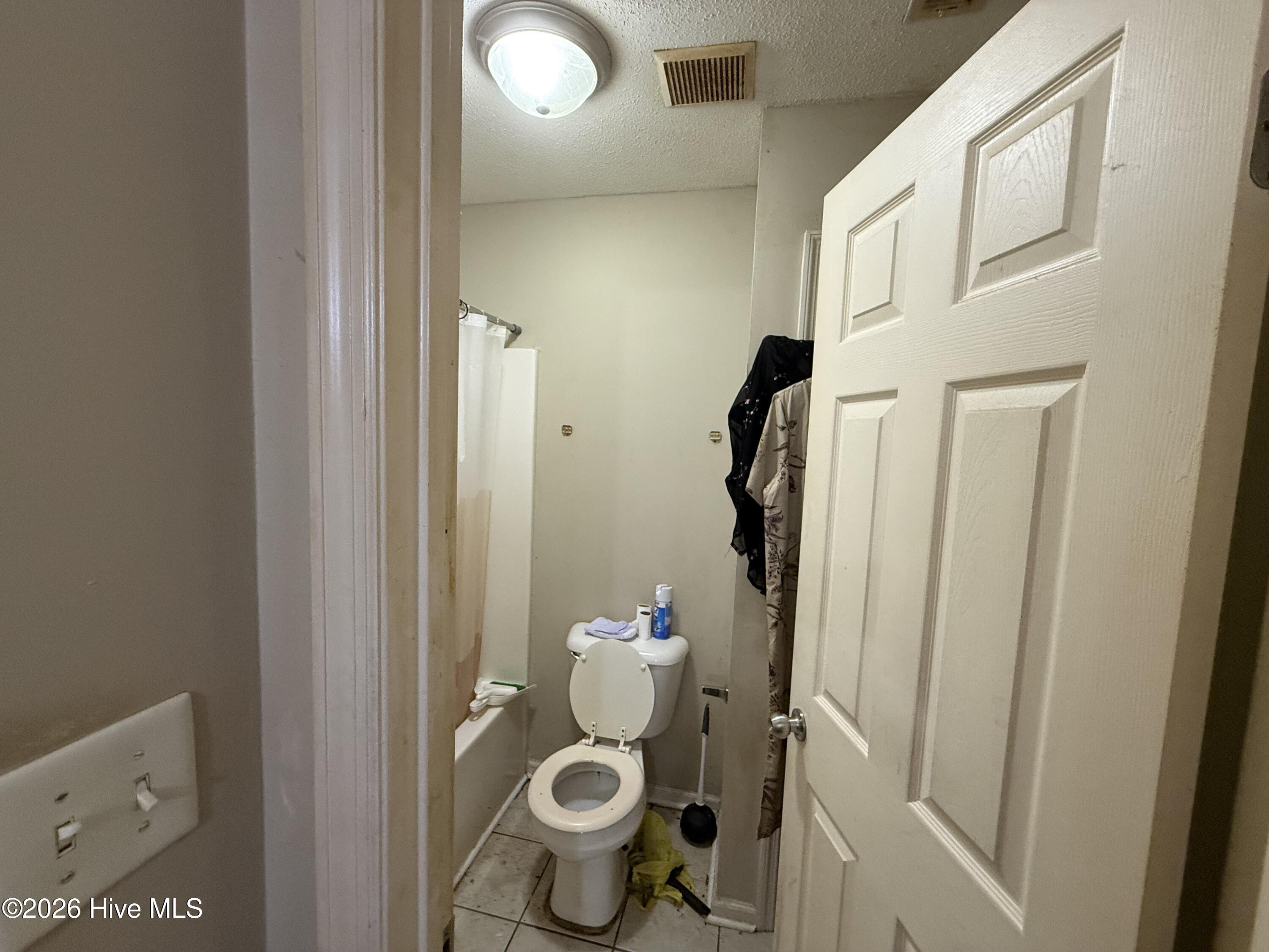 100562239 | Photo 21