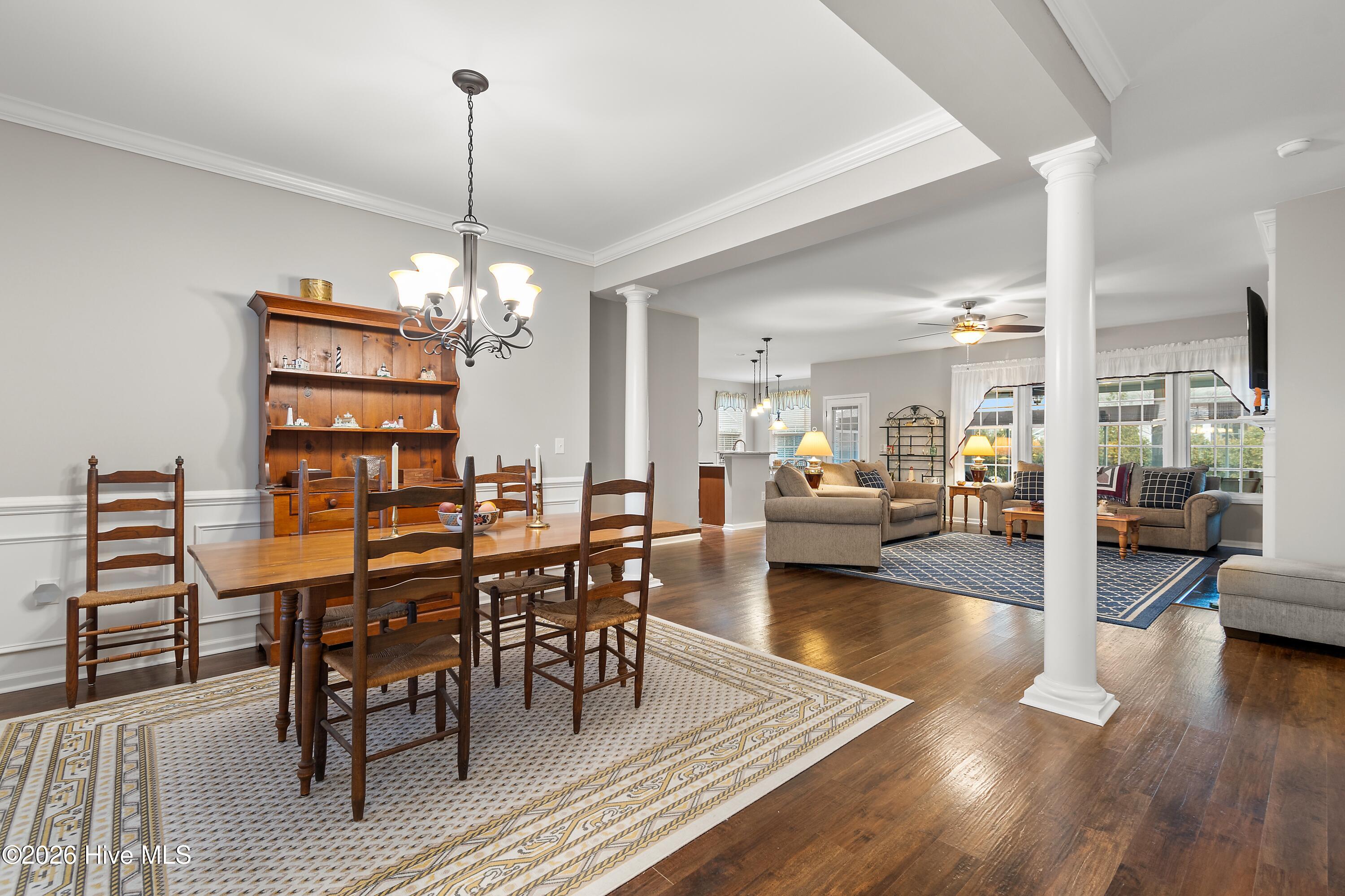 100553294 | Photo 14