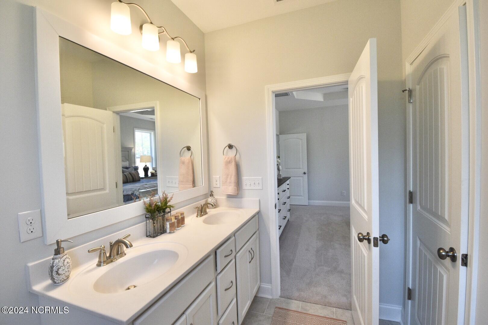 100538321 | Photo 34