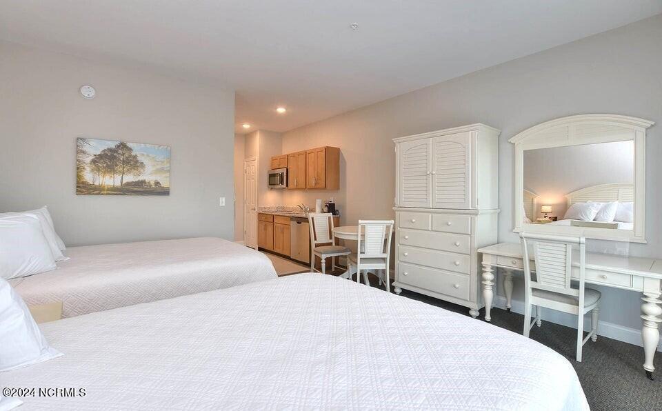 100549842 | Photo 17