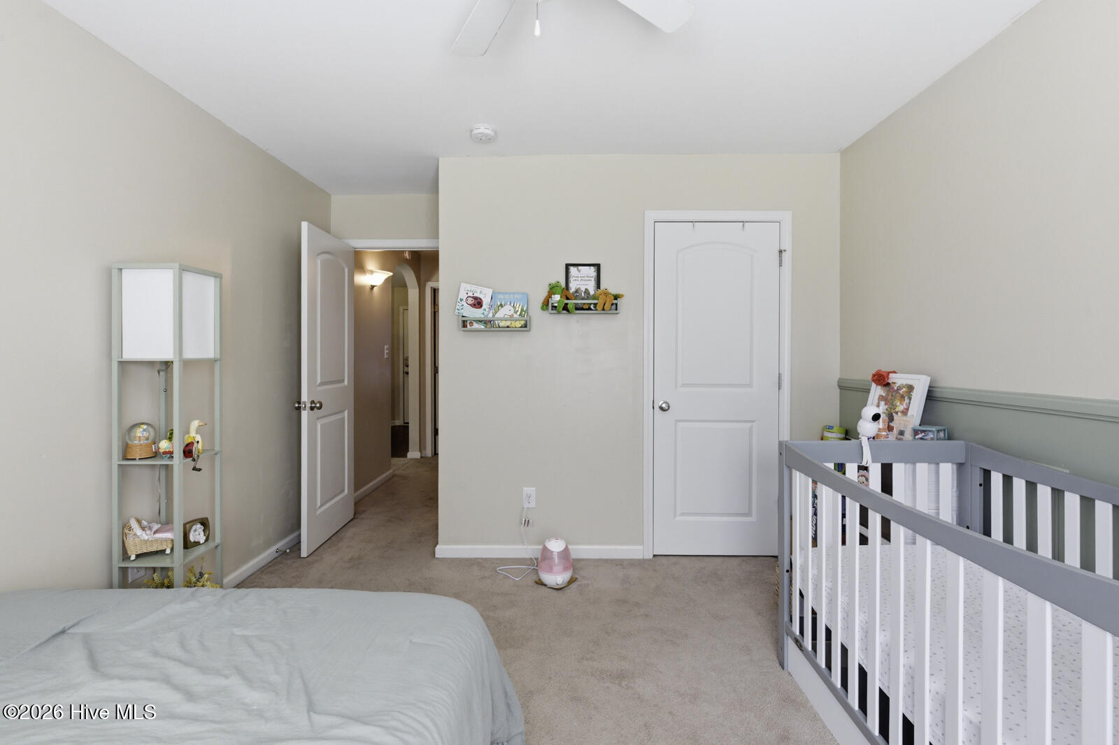 100561870 | Photo 22