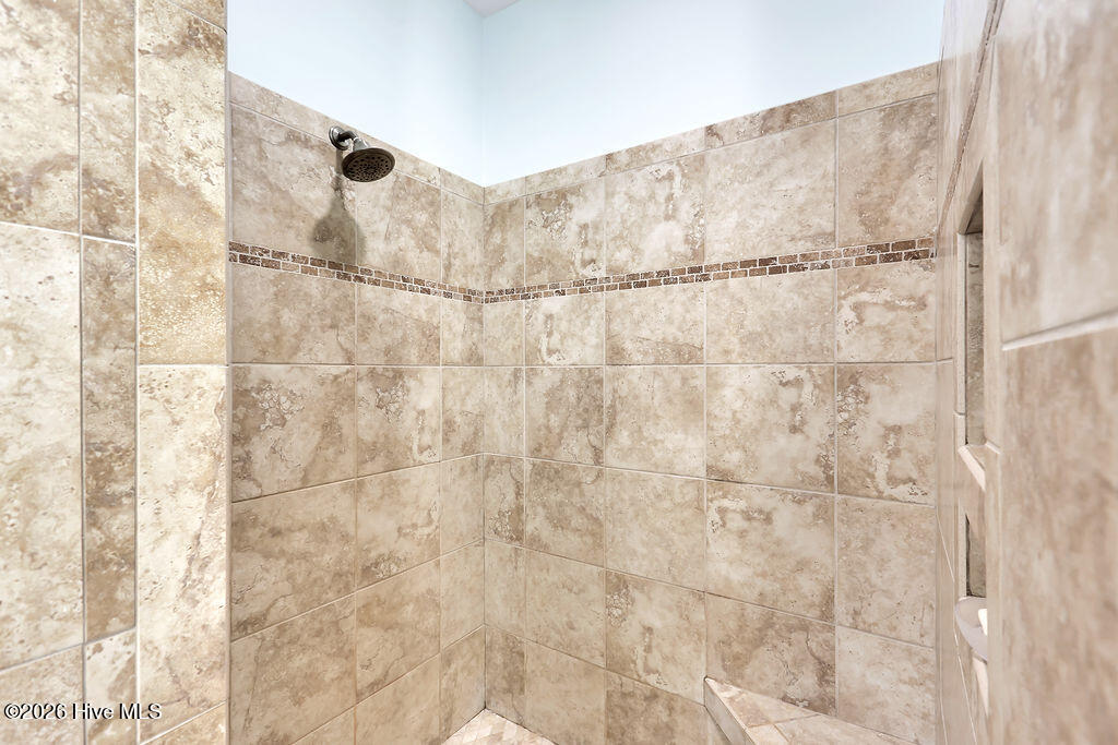 100554973 | Photo 26