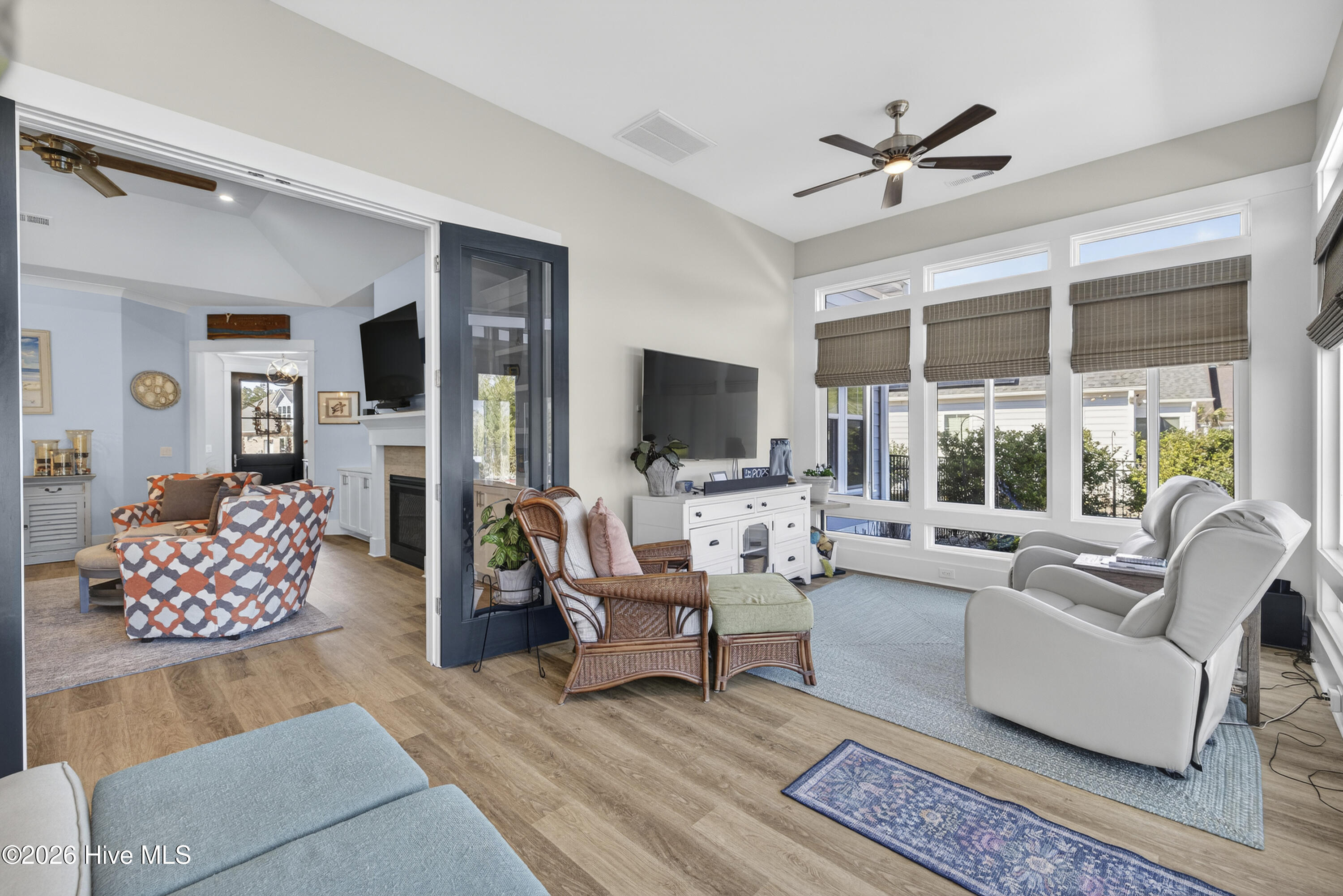 100556543 | Photo 14