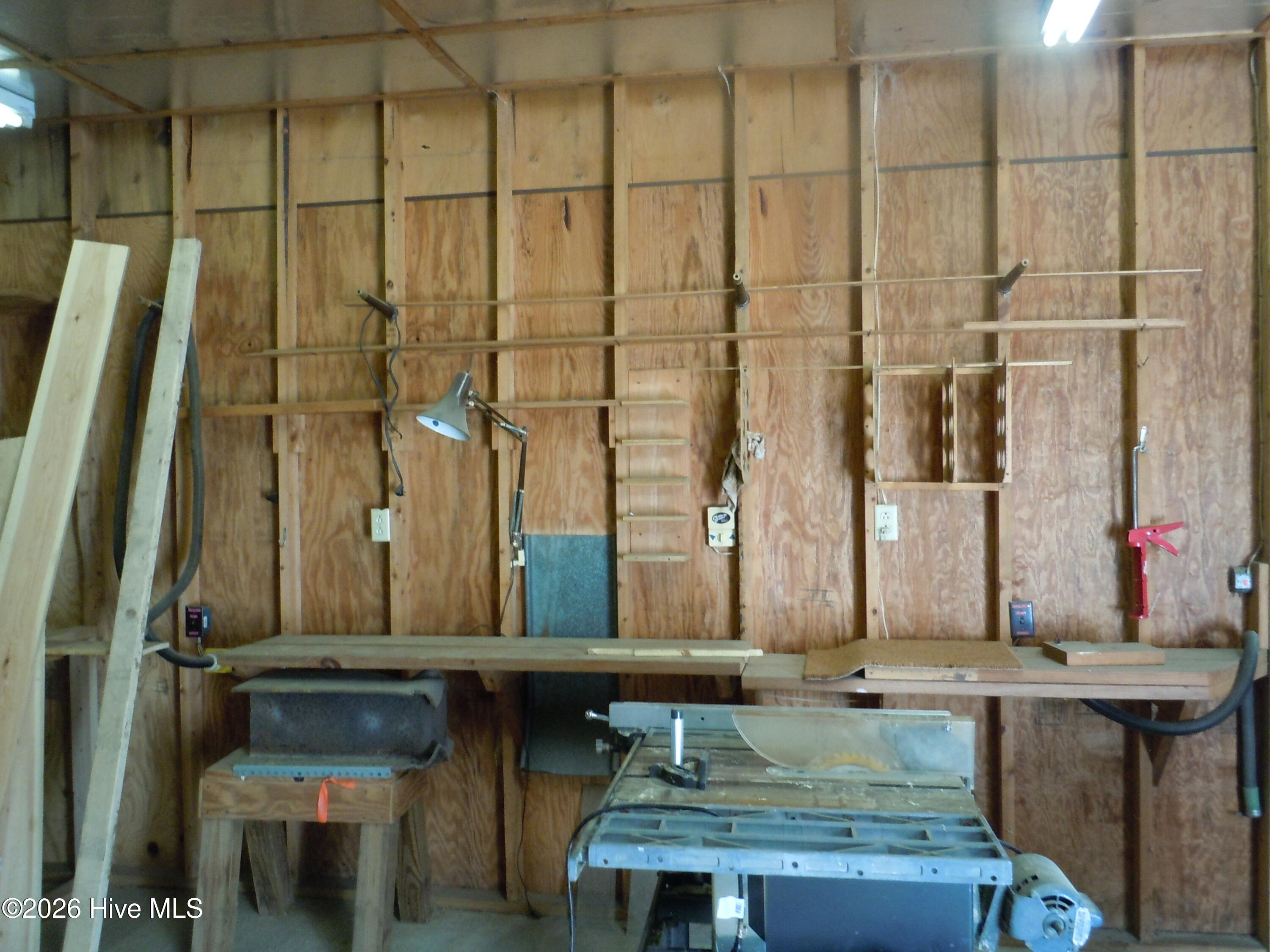 100565752 | Photo 49