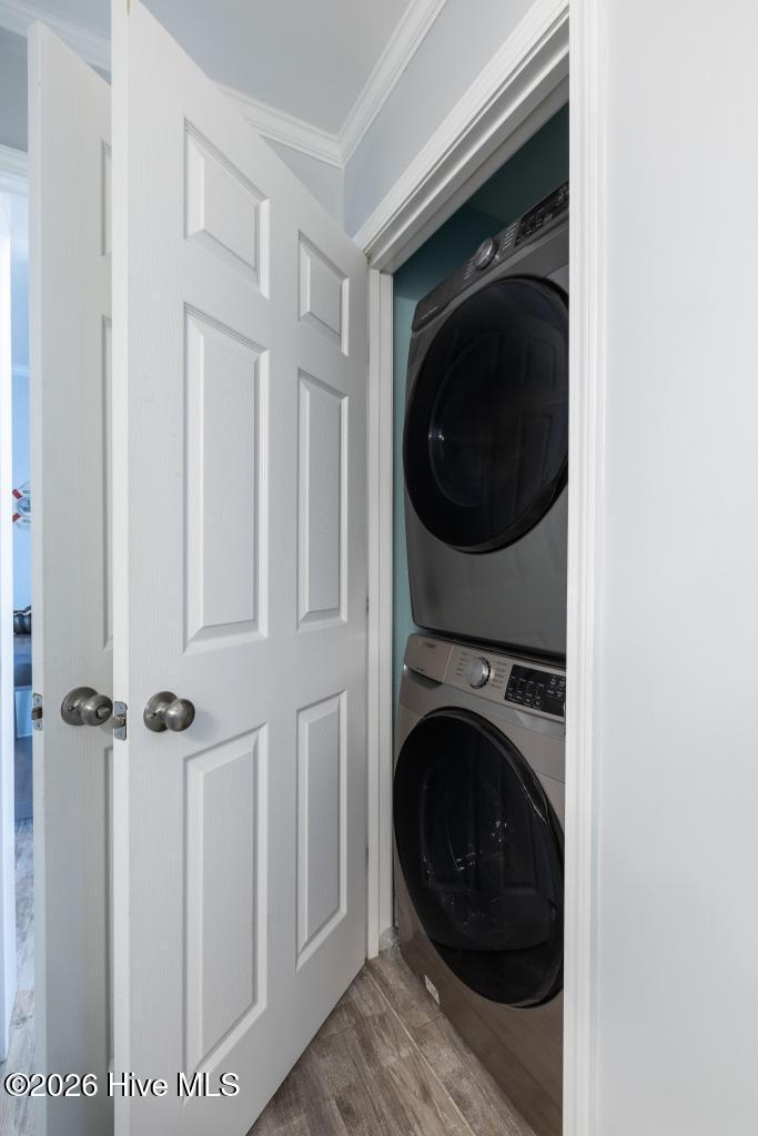 100559201 | Photo 38