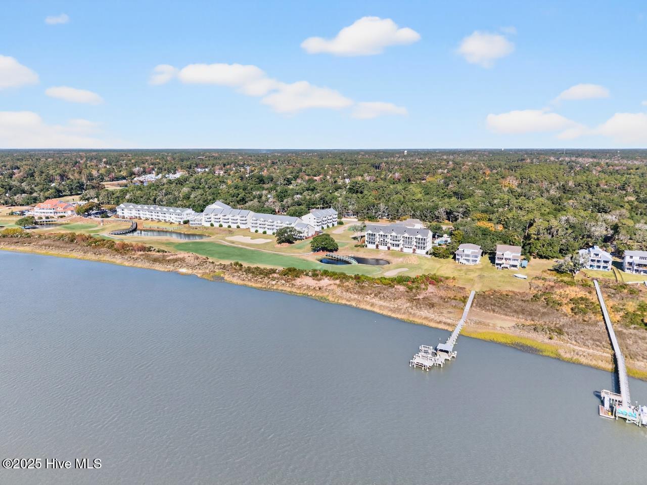 100541070 | Photo 30