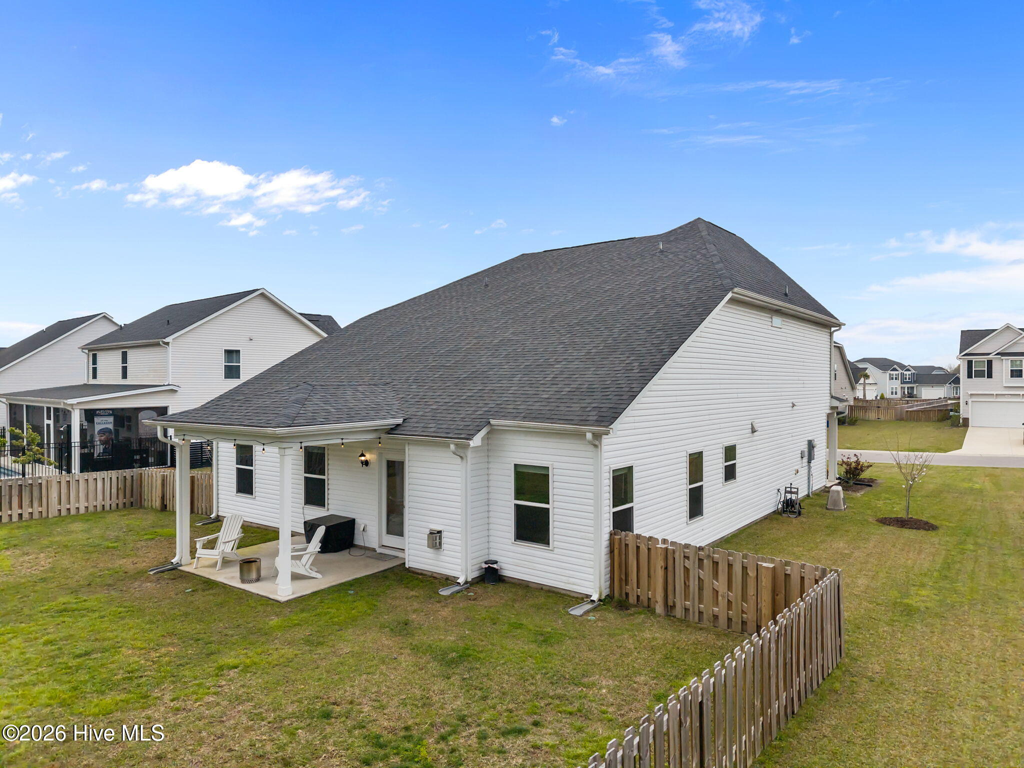 100562979 | Photo 39