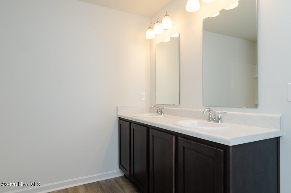 100568569 | Photo 13