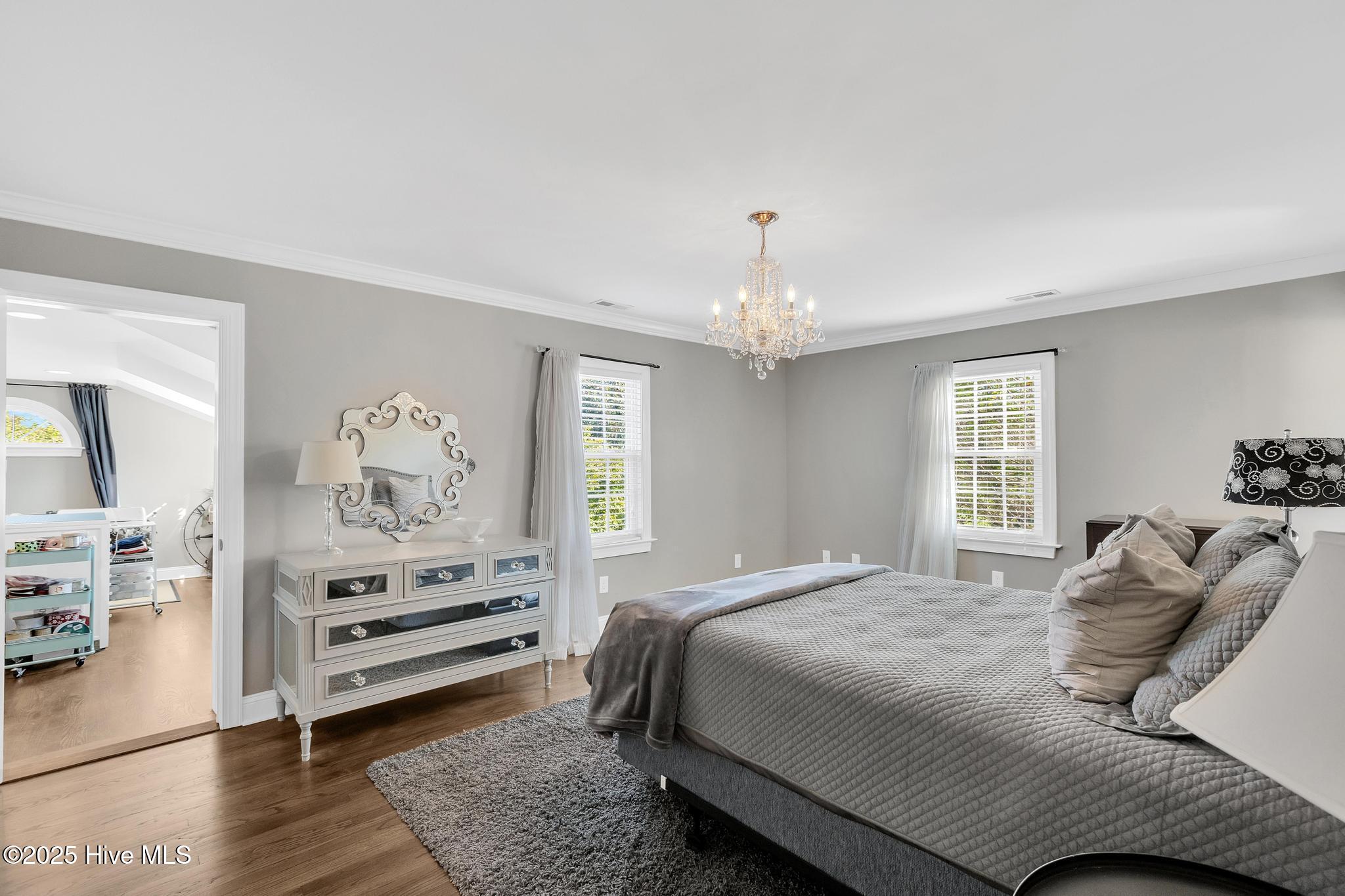 100527249 | Photo 42