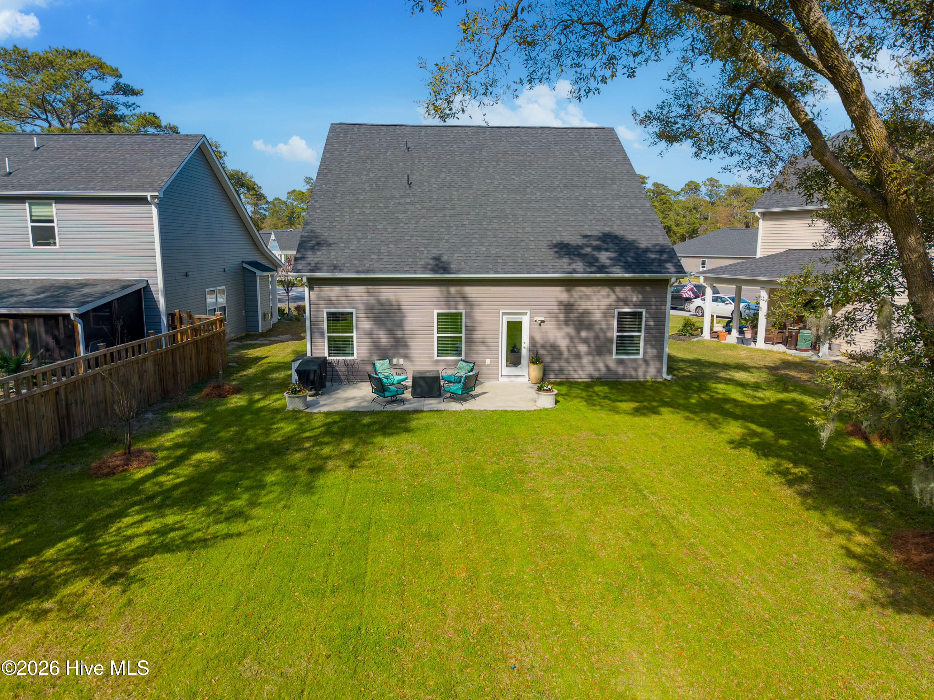 100562920 | Photo 32