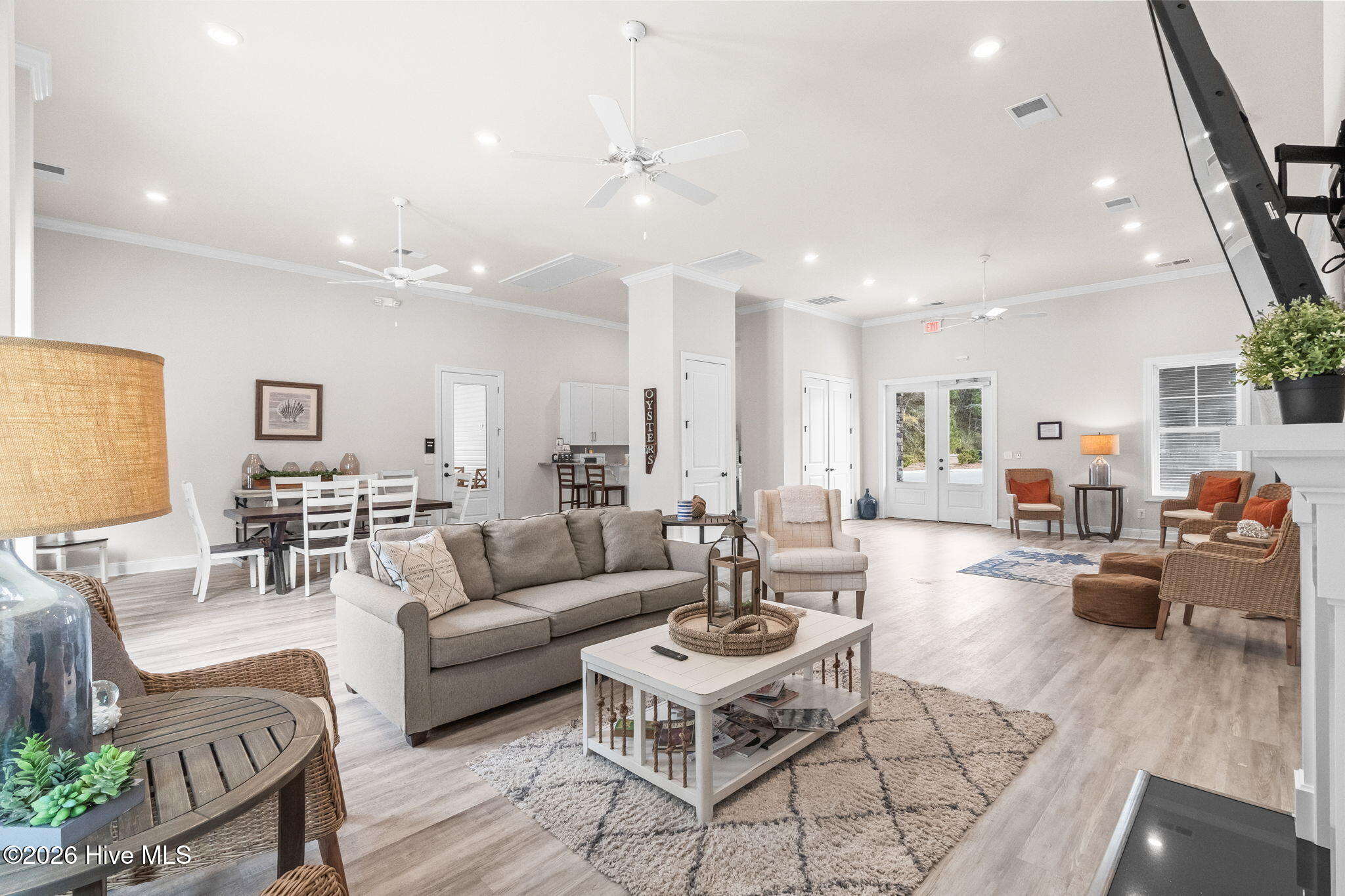 100552954 | Photo 49