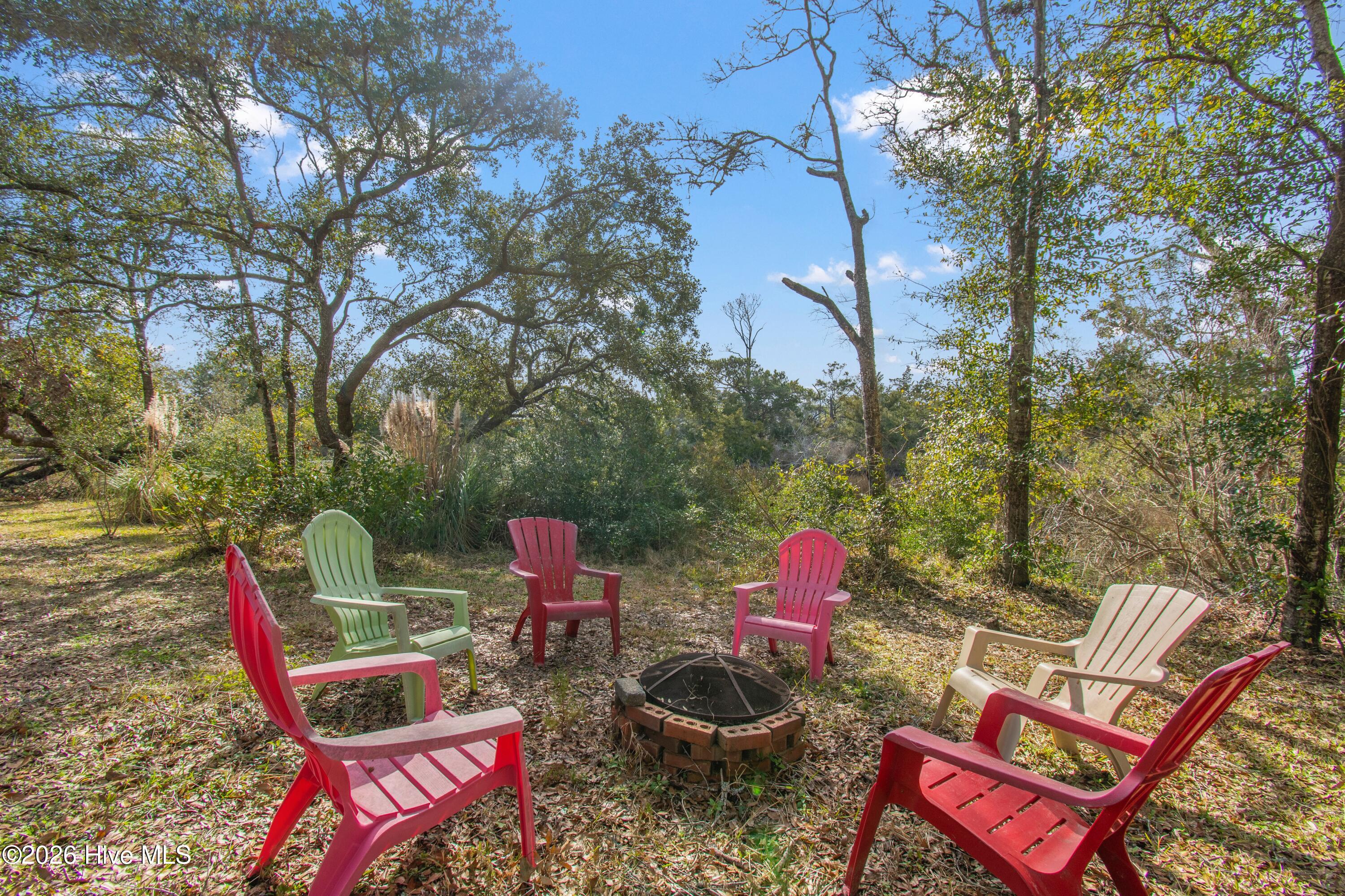 100549205 | Photo 53