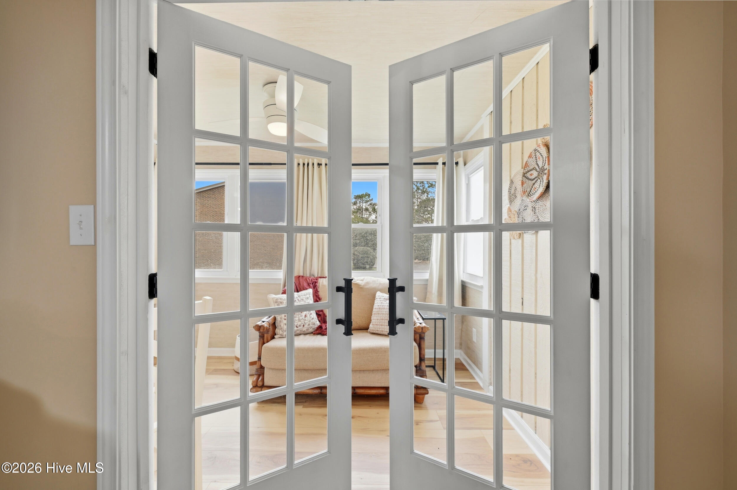 100557756 | Photo 17