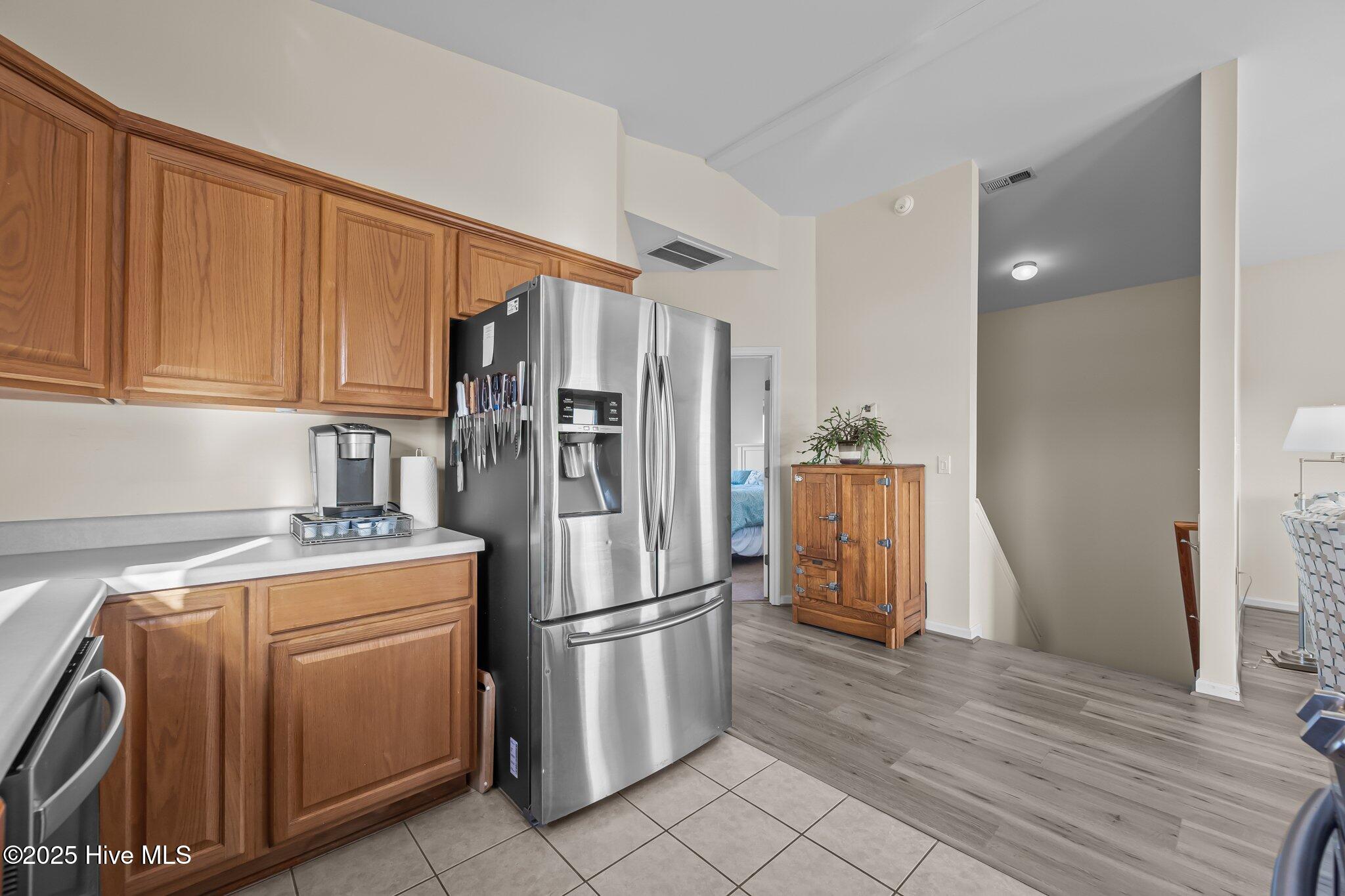 100536621 | Photo 15