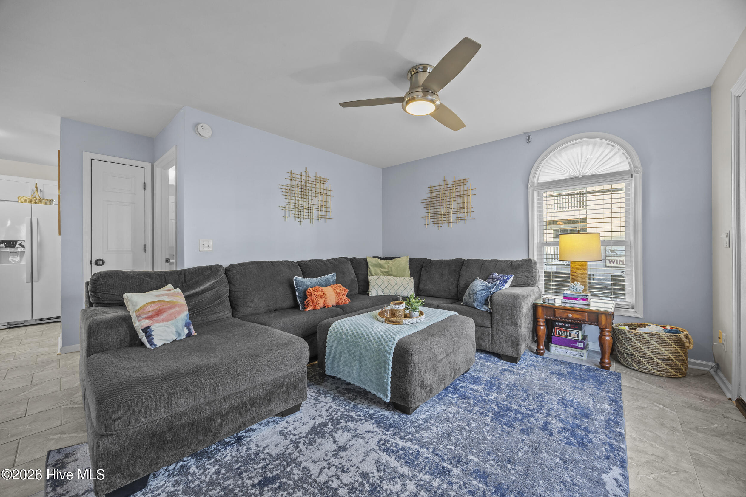 100552851 | Photo 12