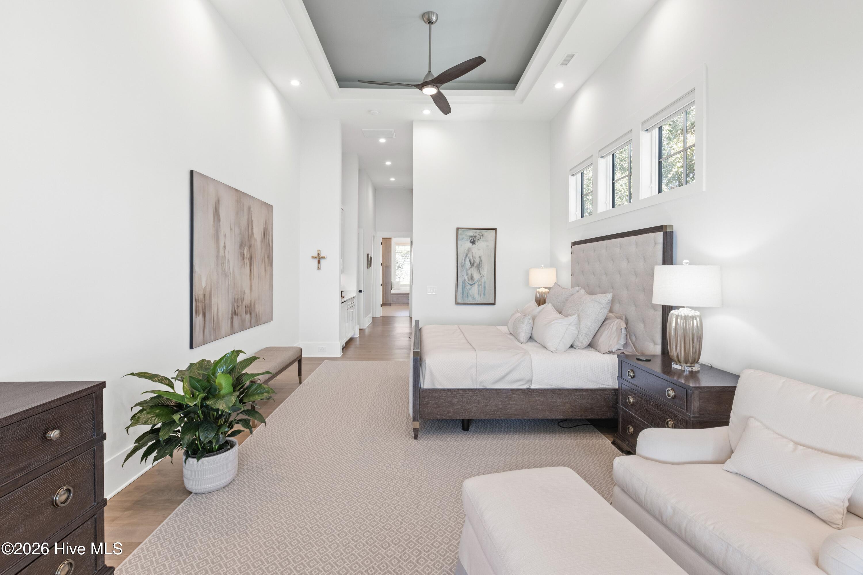 100556008 | Photo 19