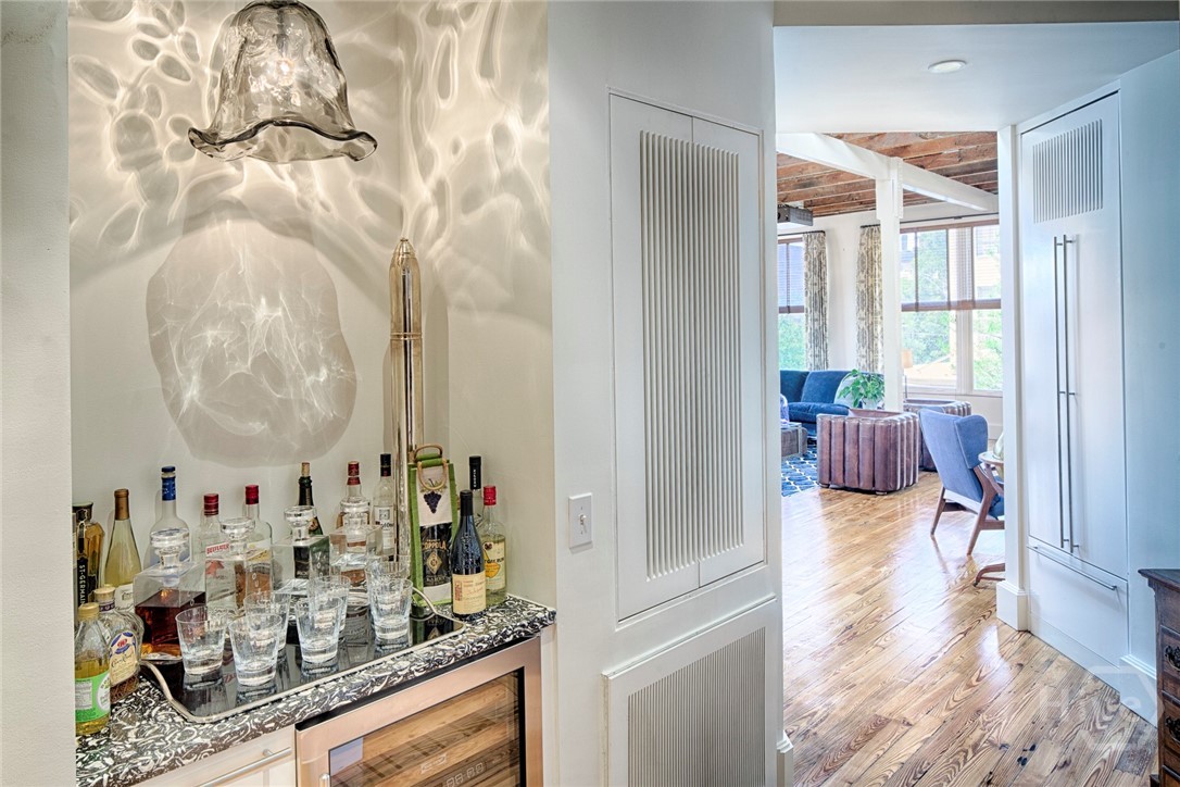 232 E Broughton Street, Savannah, GA, 31401