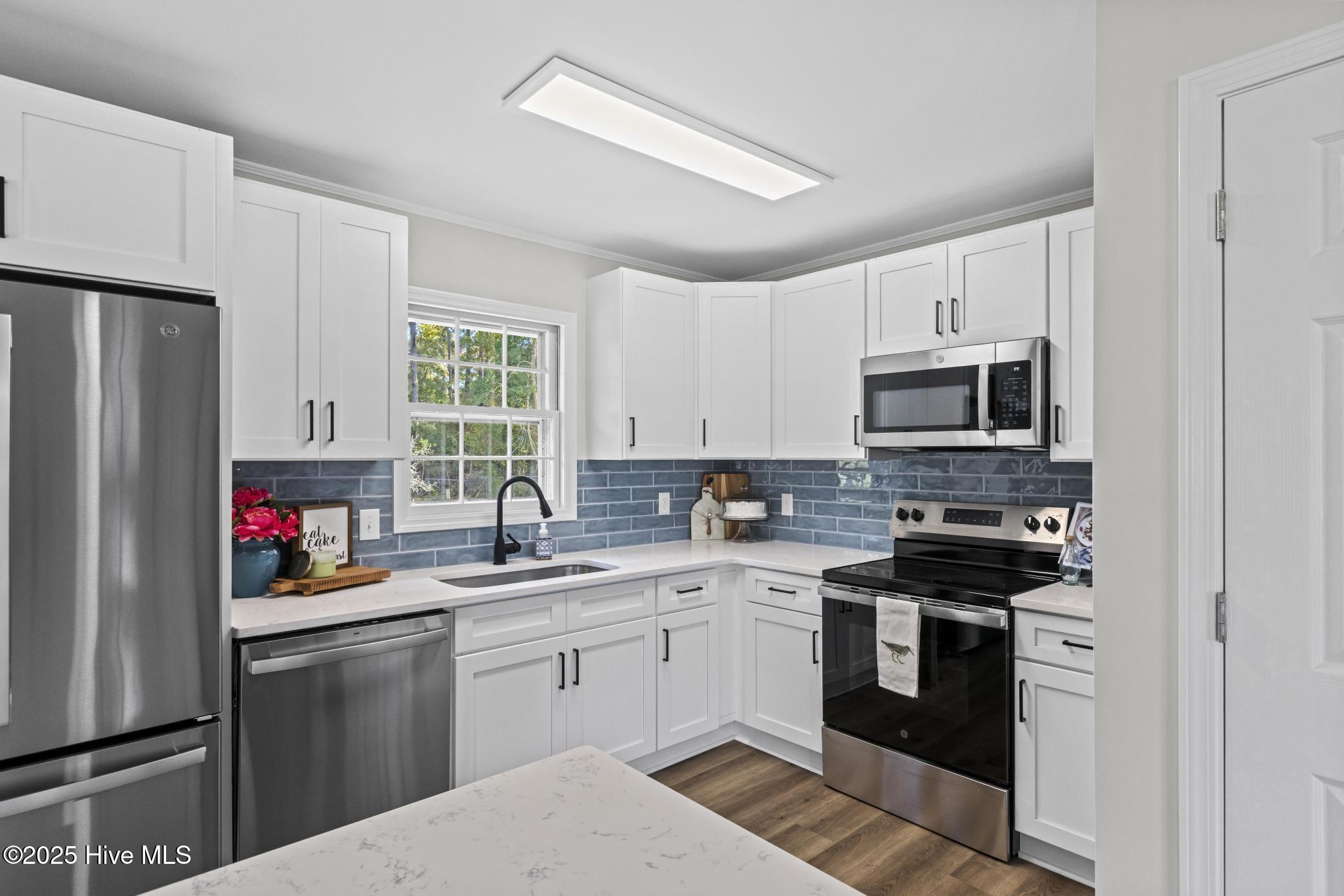 100541728 | Photo 14