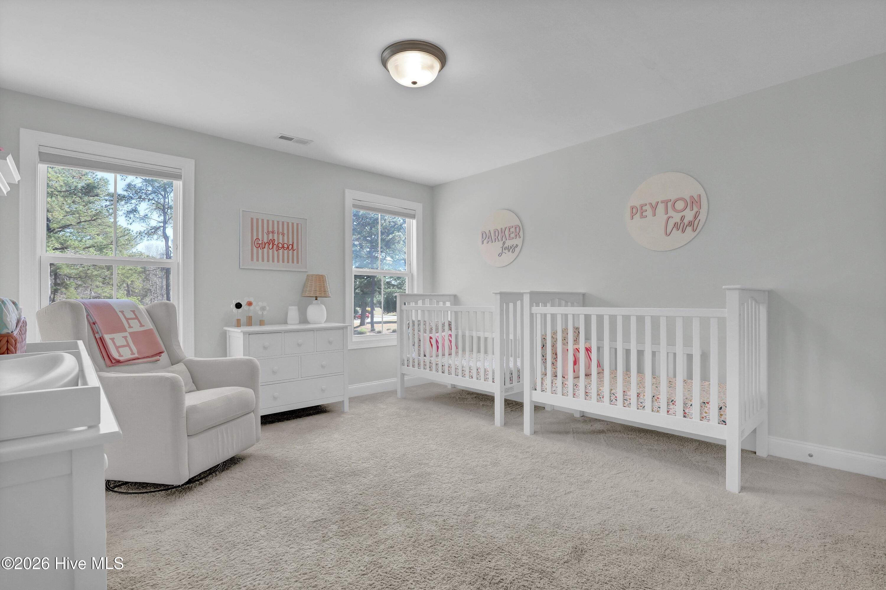 100562684 | Photo 32