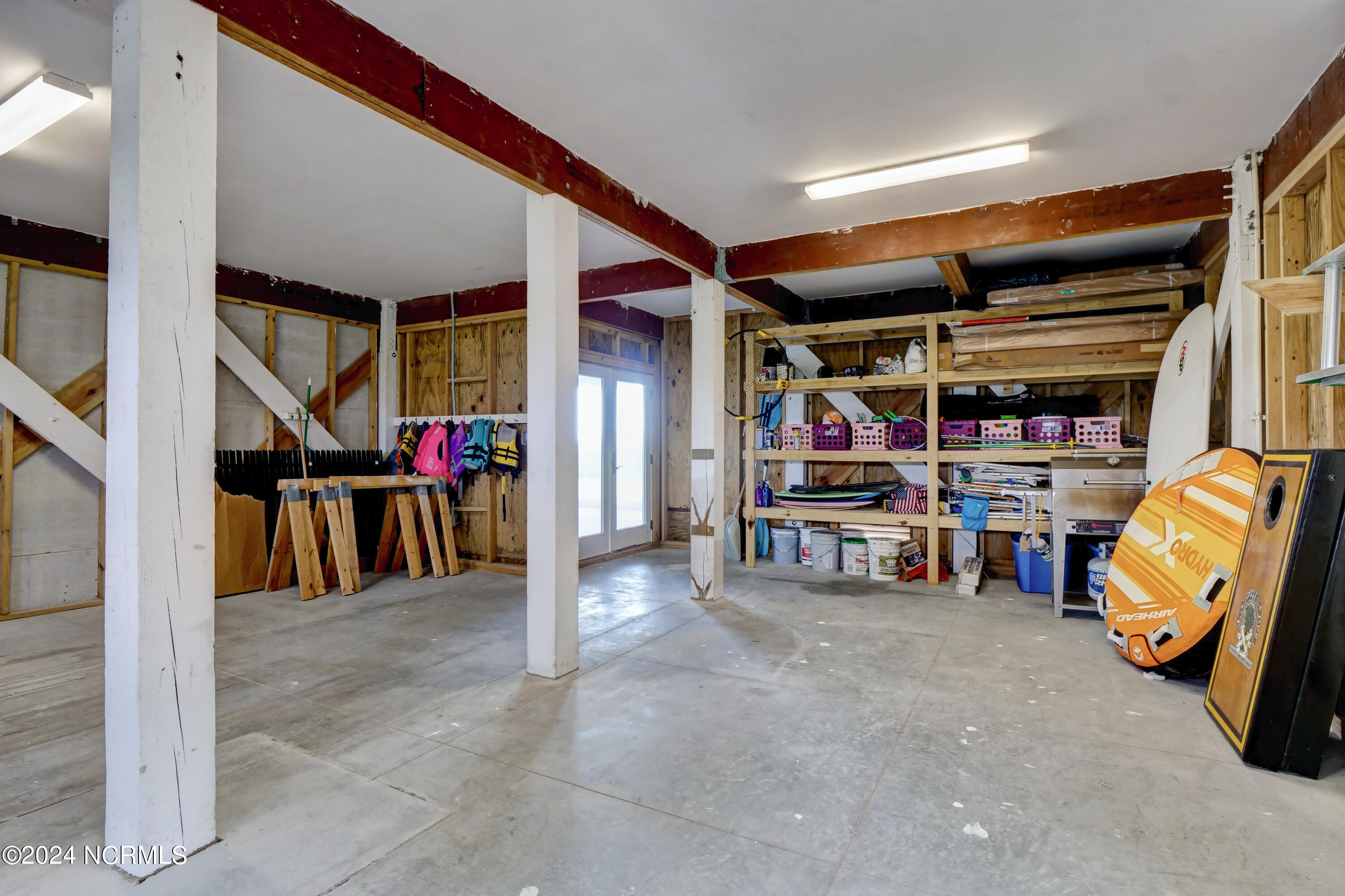 100498351 | Photo 54