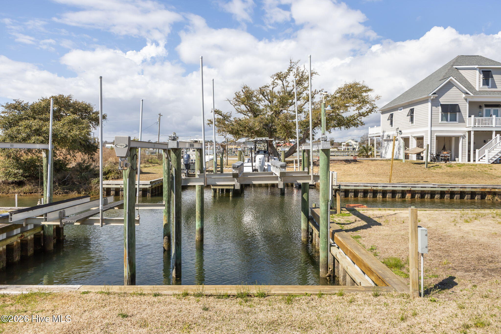 100559740 | Photo 52