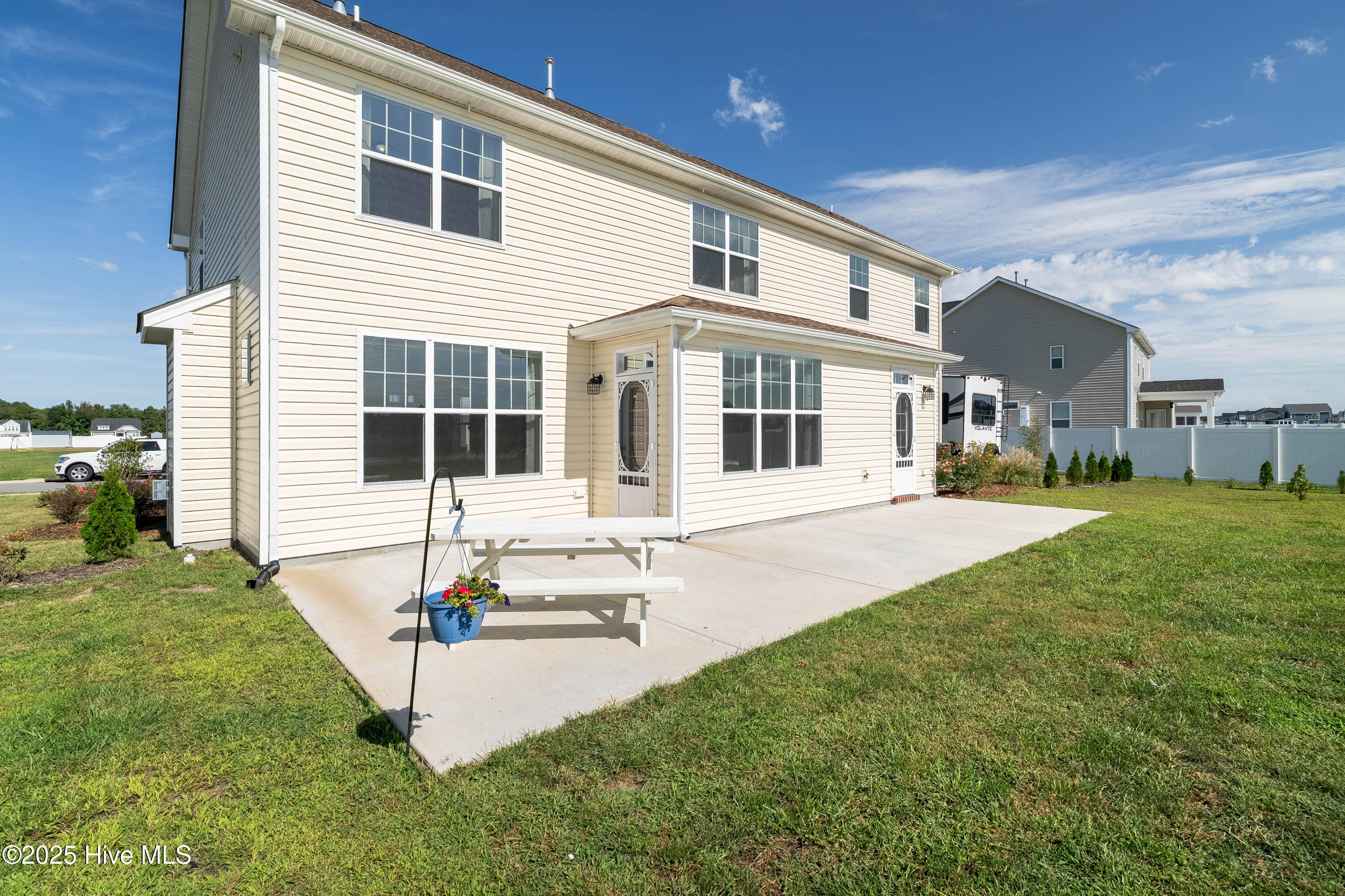 300 Farmstead Loop, Moyock, NC, 27958