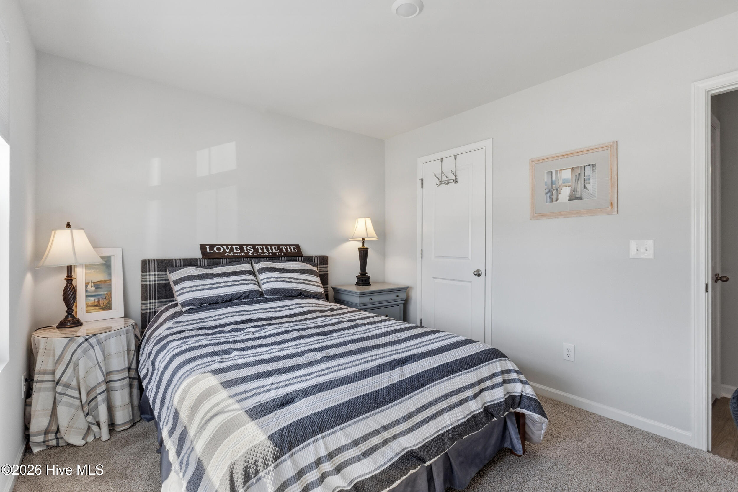 100558128 | Photo 28