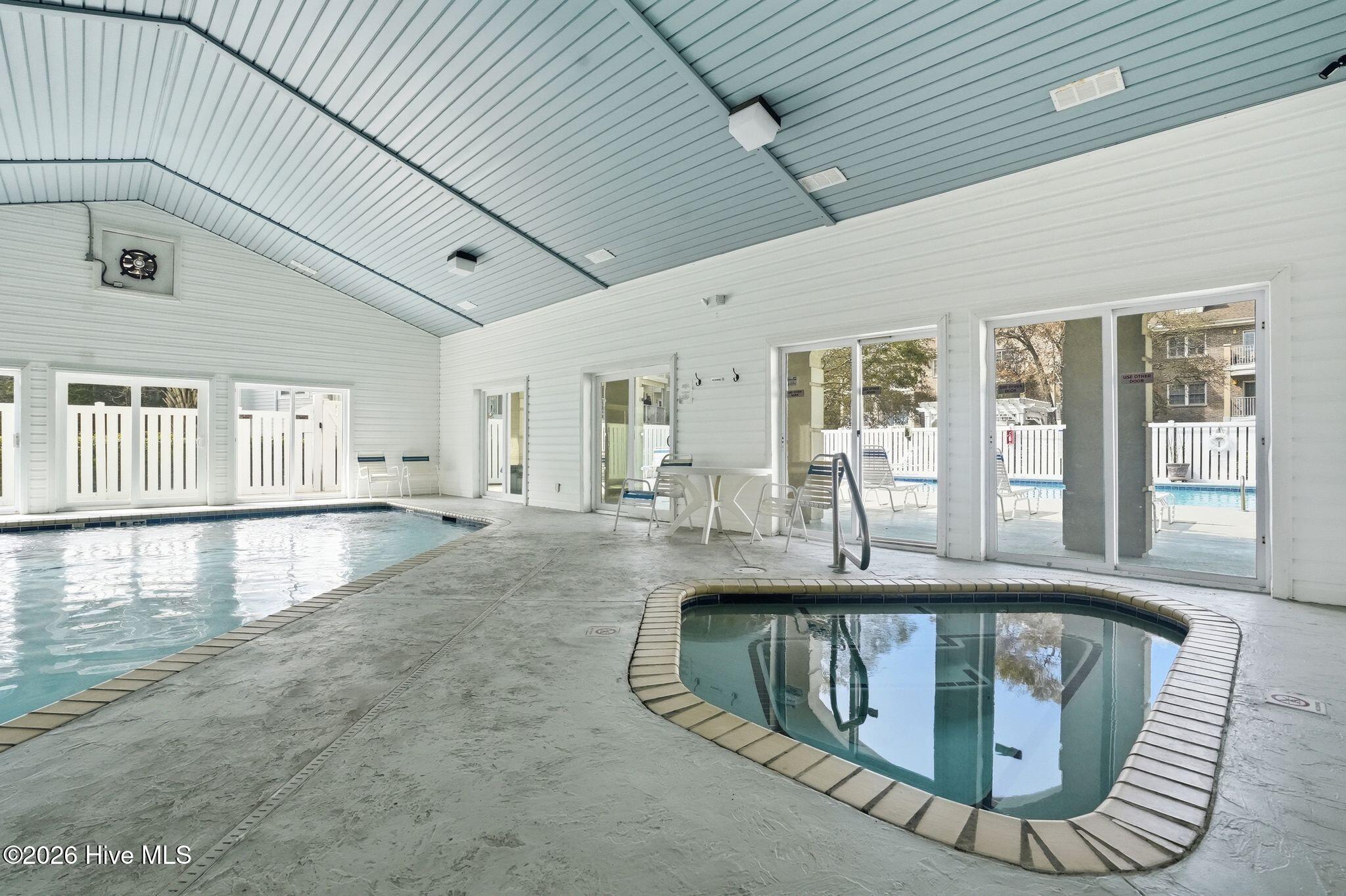 100566696 | Photo 32