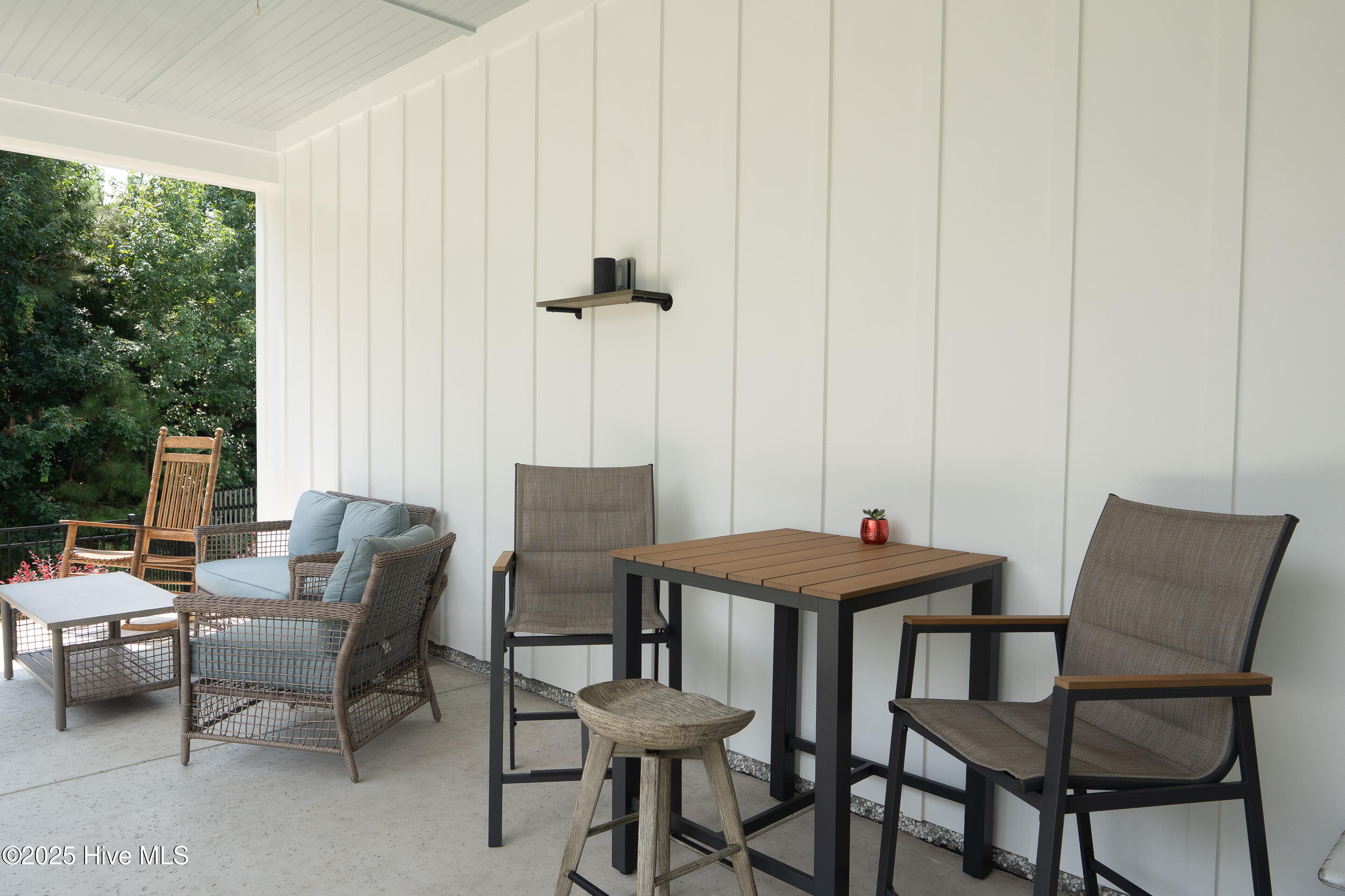 100526506 | Photo 35