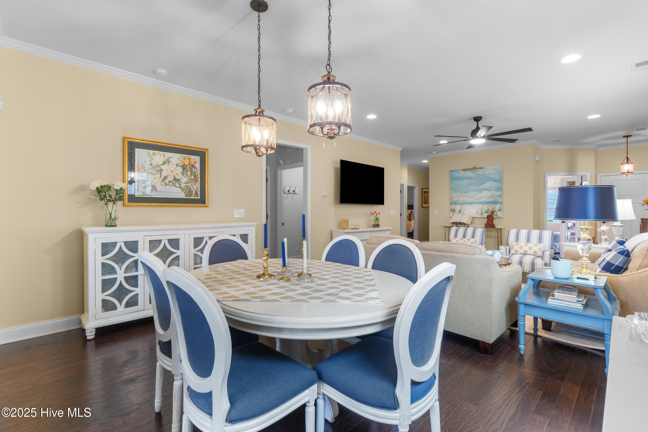 100525242 | Photo 12