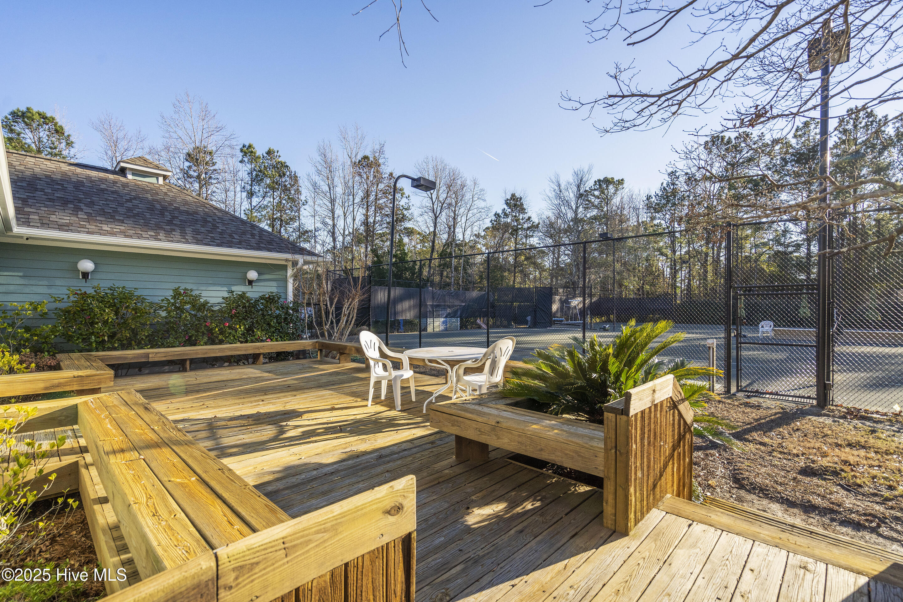 100494570 | Photo 24