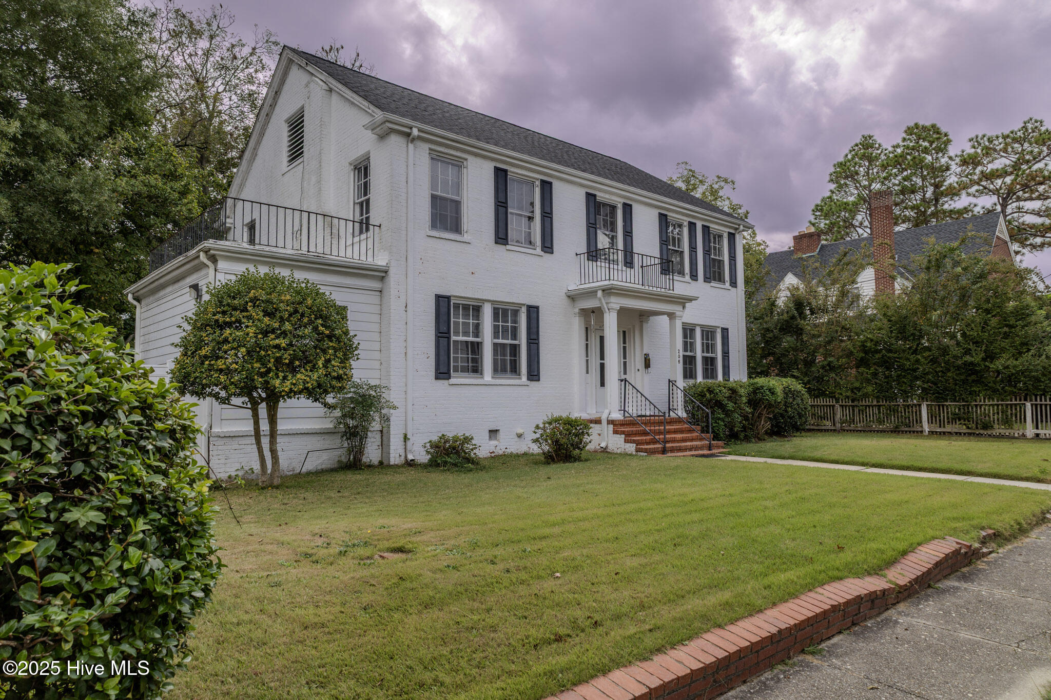 Property at 206 10th Street