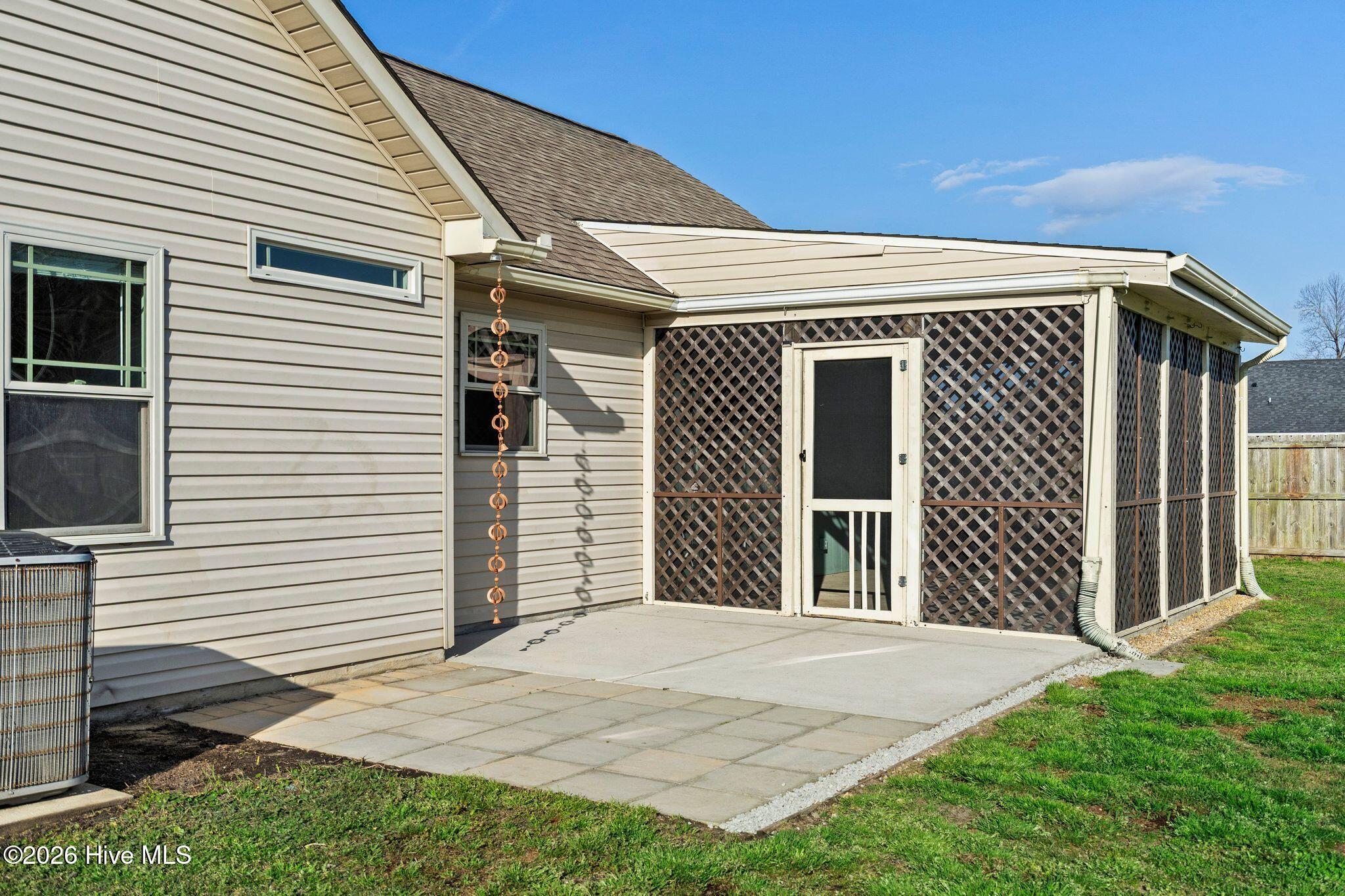 100559181 | Photo 31