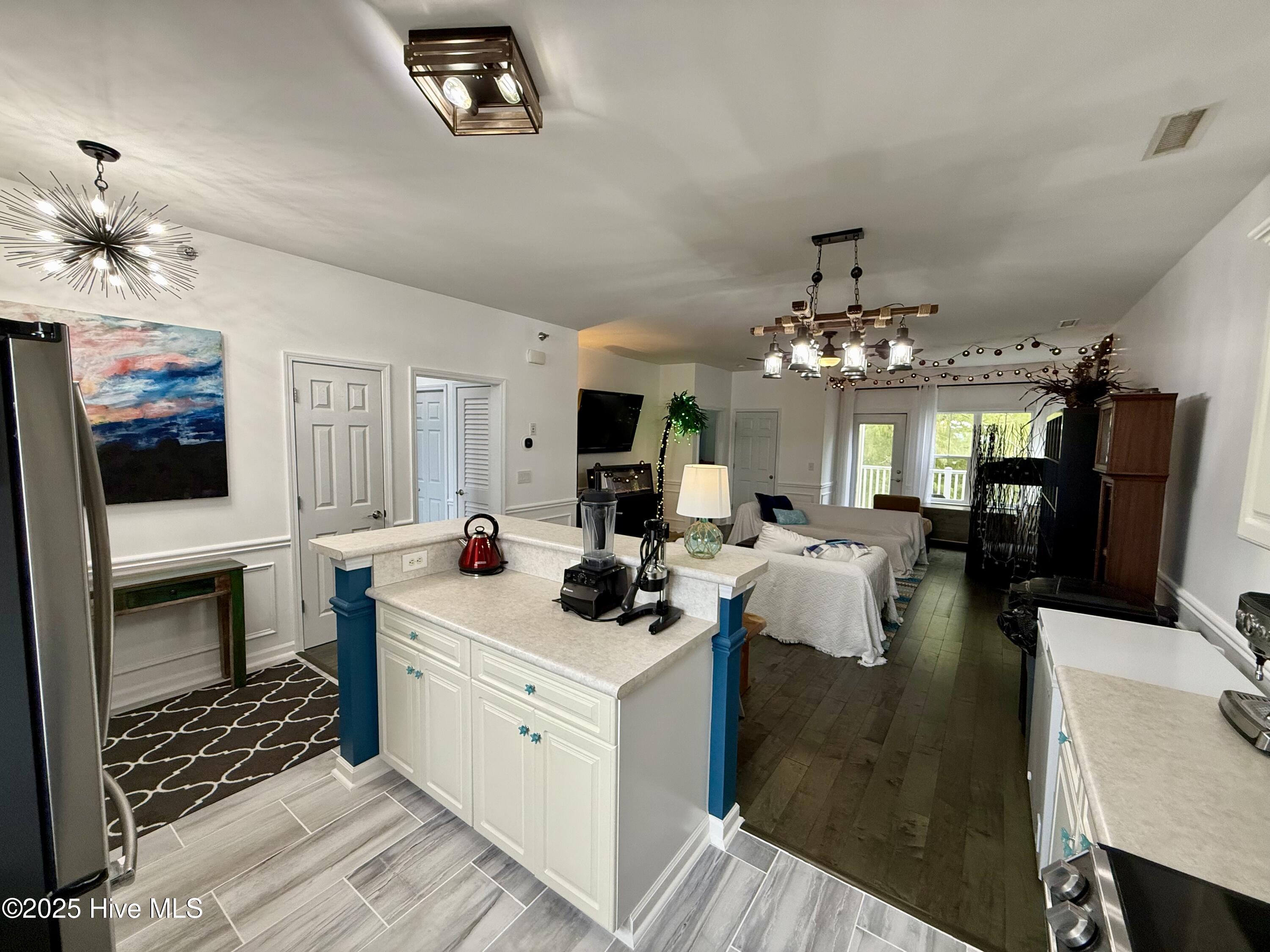 100547430 | Photo 30