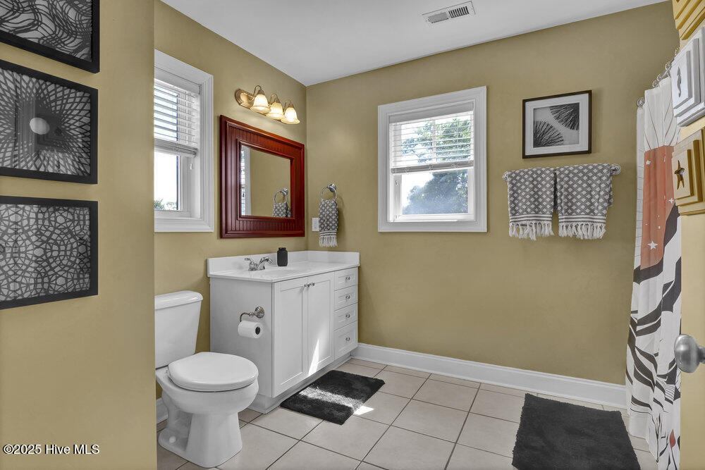 100531667 | Photo 43