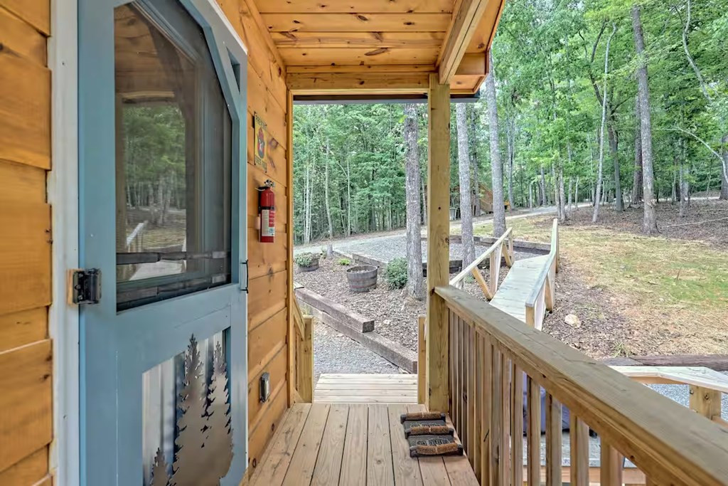 Exterior photo of 29 Carrolls Ridge, Murphy, NC 28906. MLS: 98544369