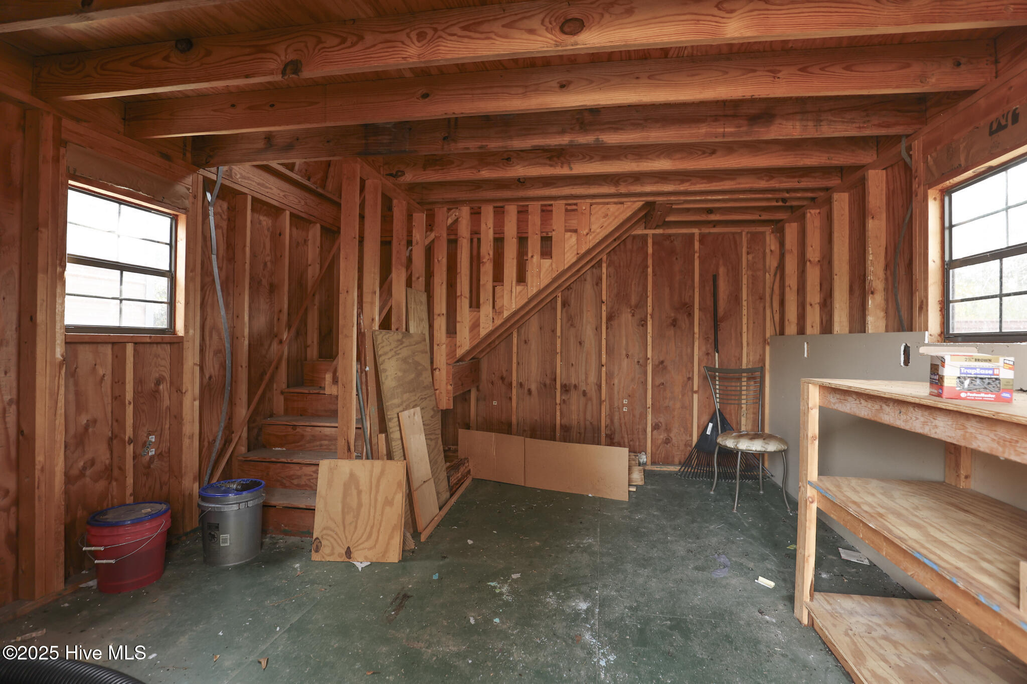 100553205 | Photo 49