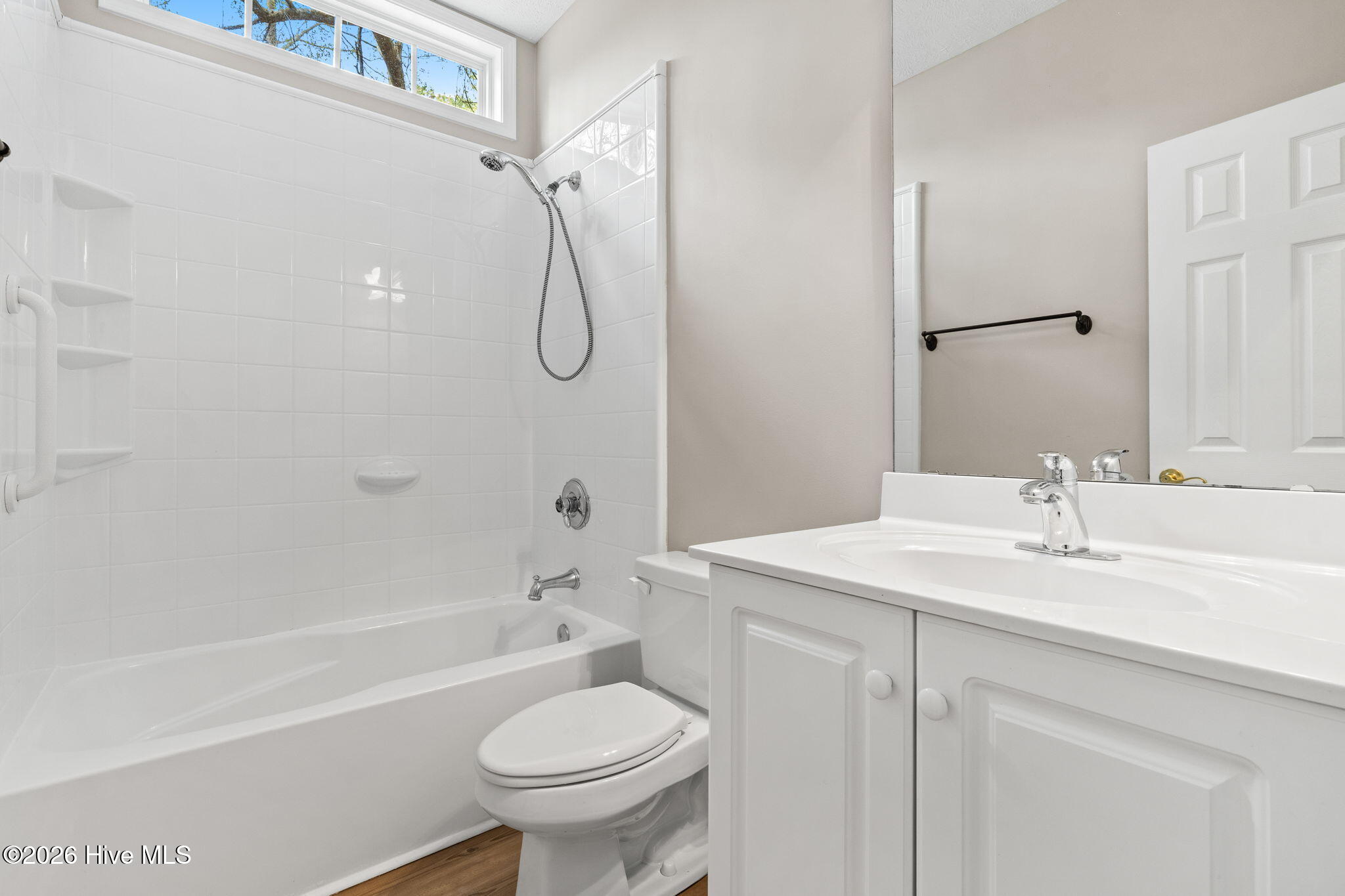 100559407 | Photo 32