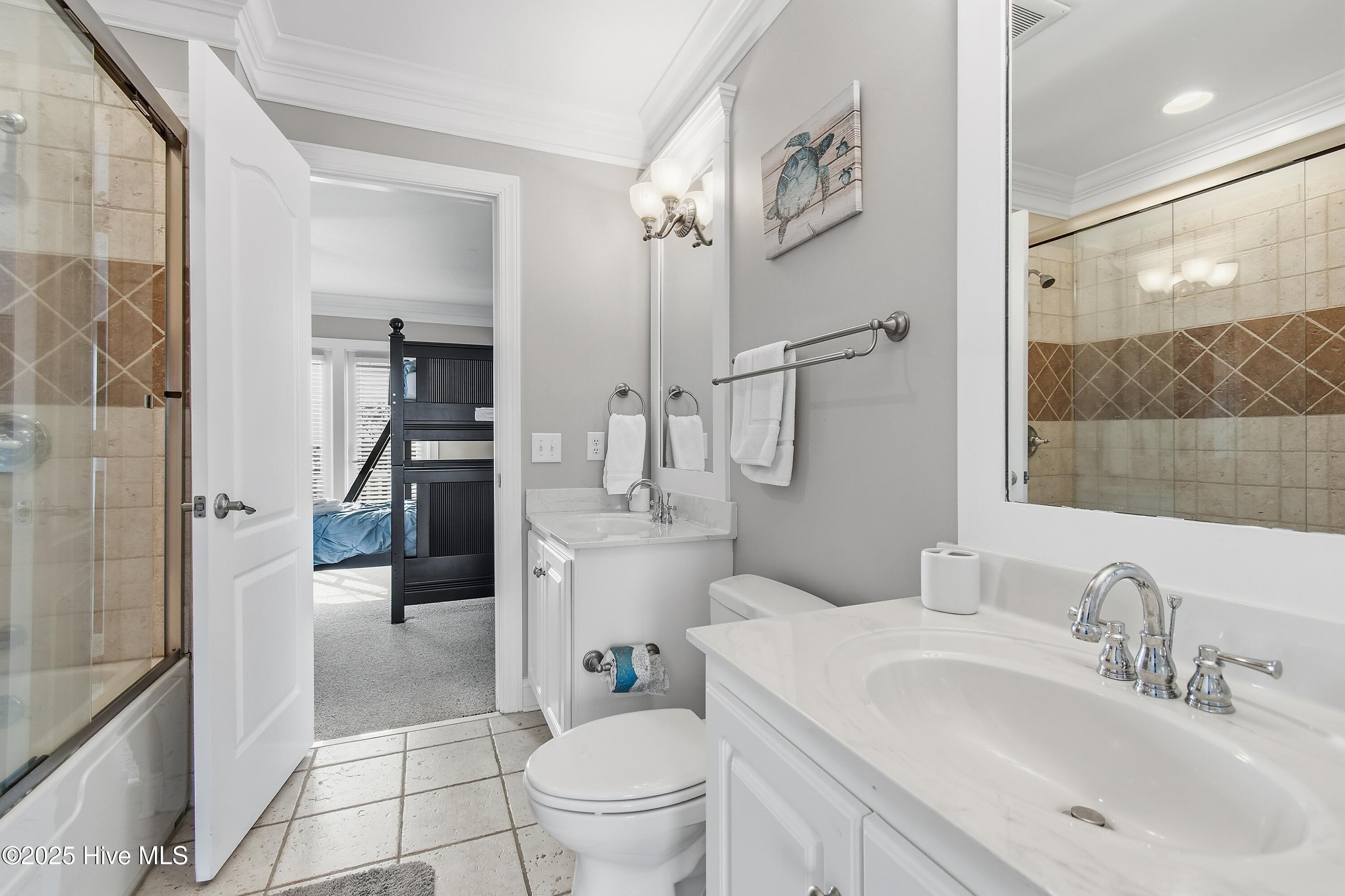 100541969 | Photo 37