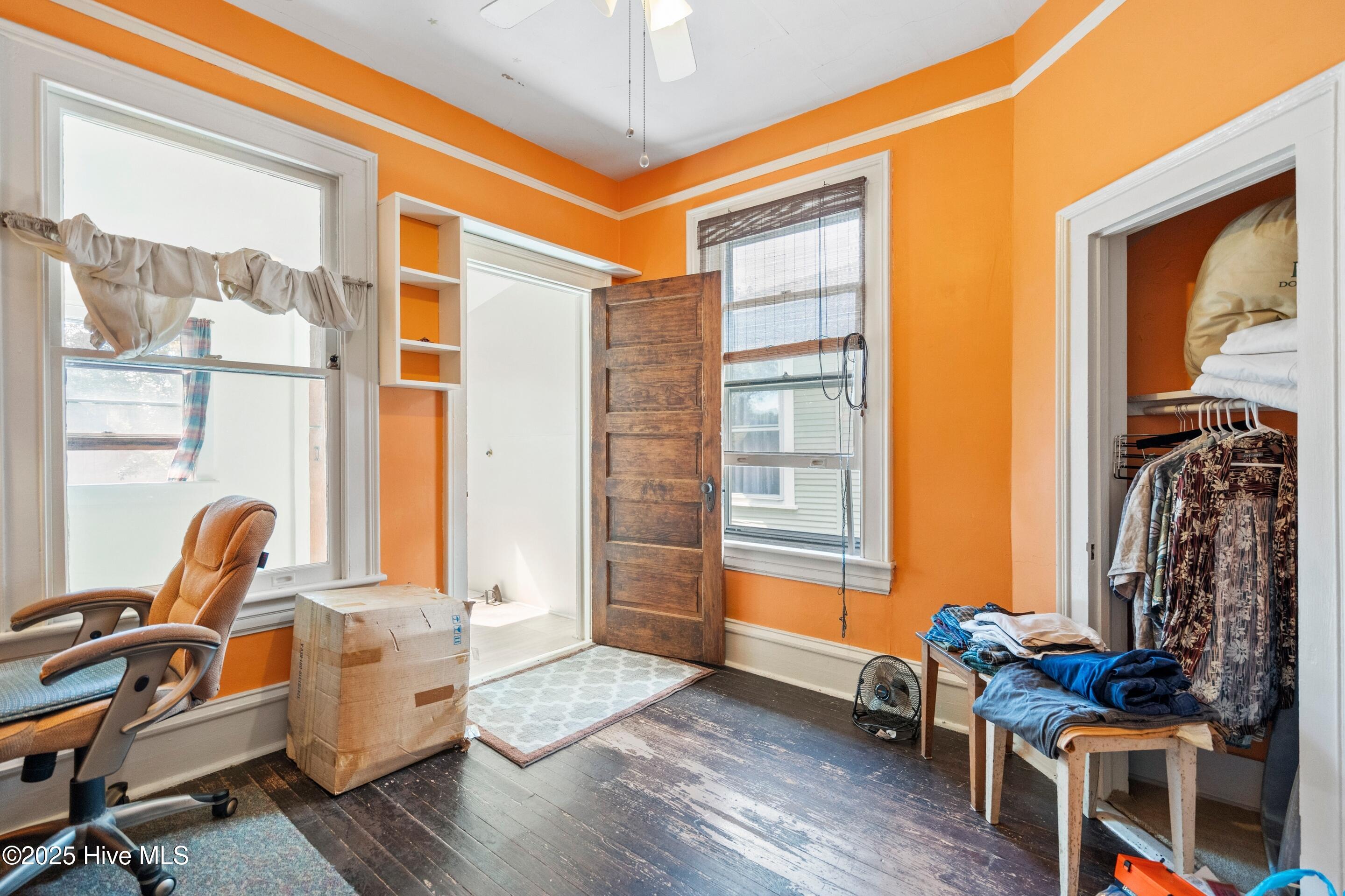 100535914 | Photo 38