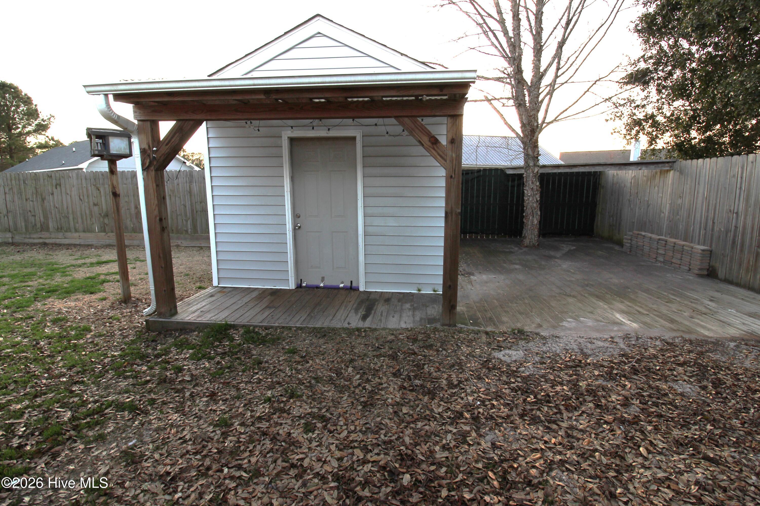 100558935 | Photo 55