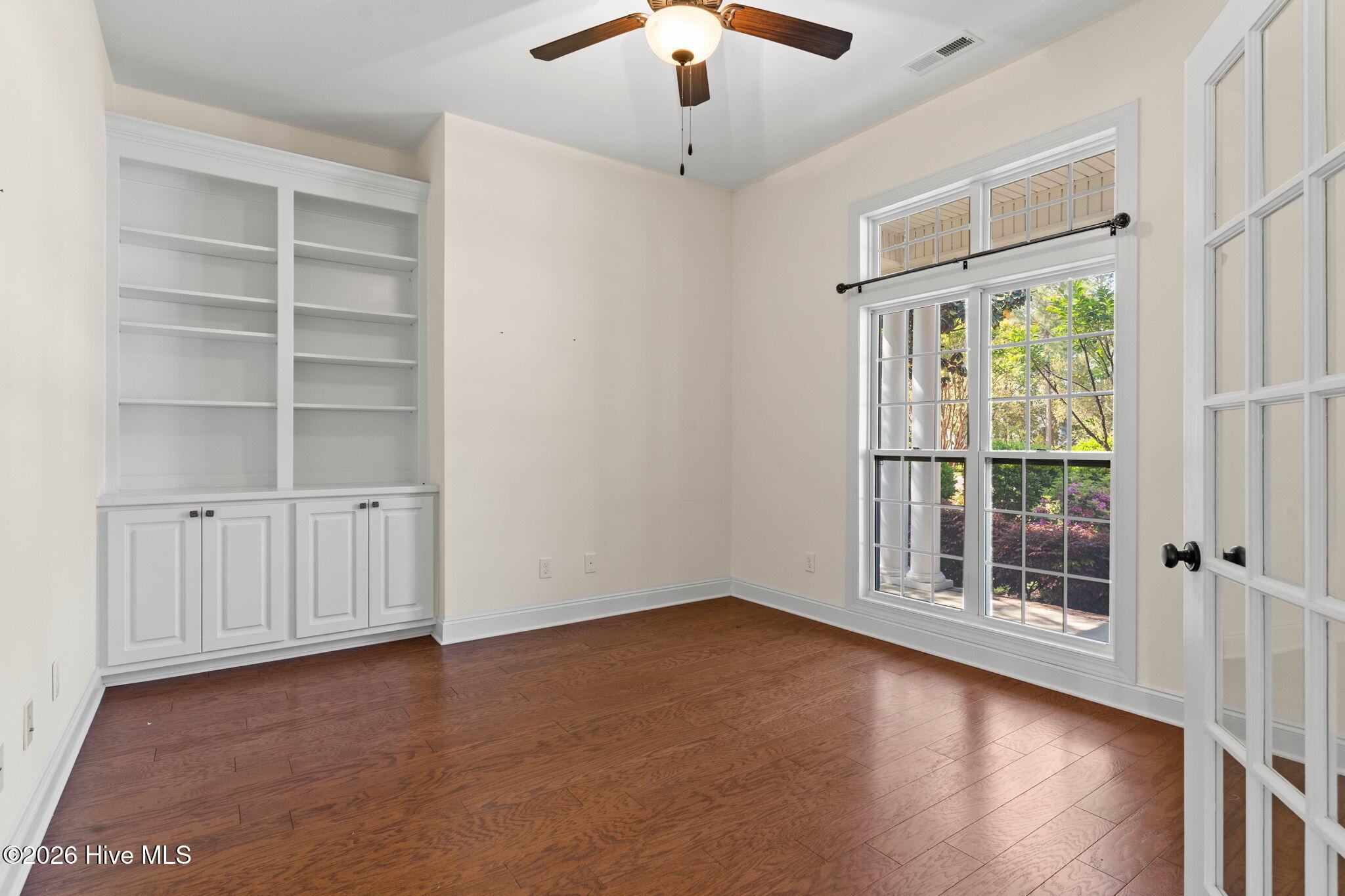 100568005 | Photo 17