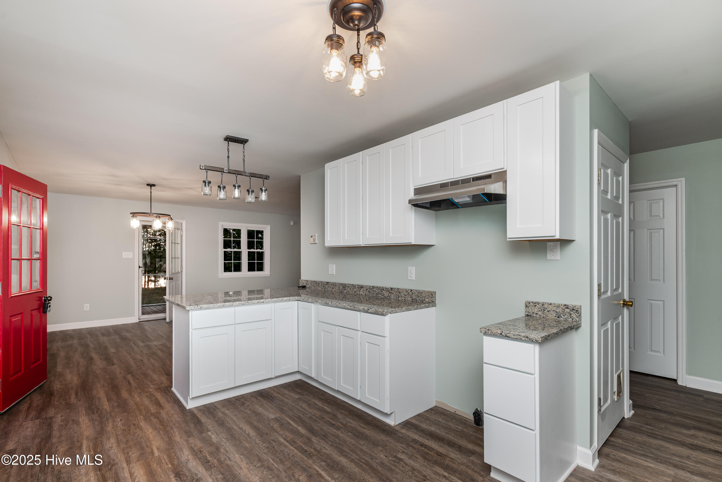 Fresh paint, new flooring cabinets and counter tops!