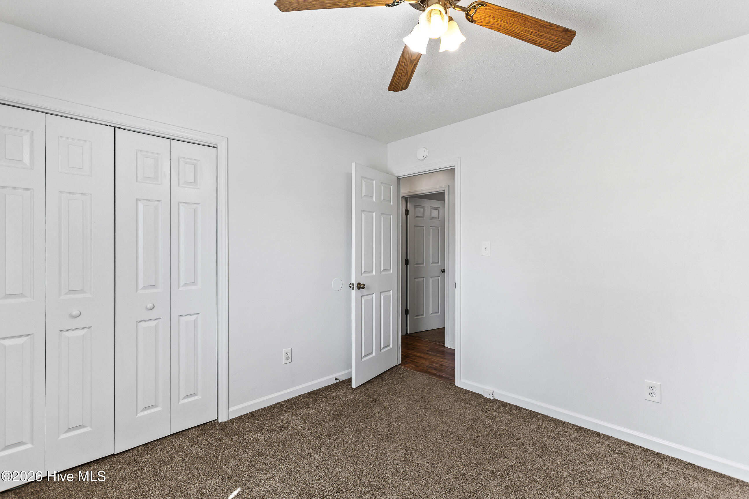 100565409 | Photo 22