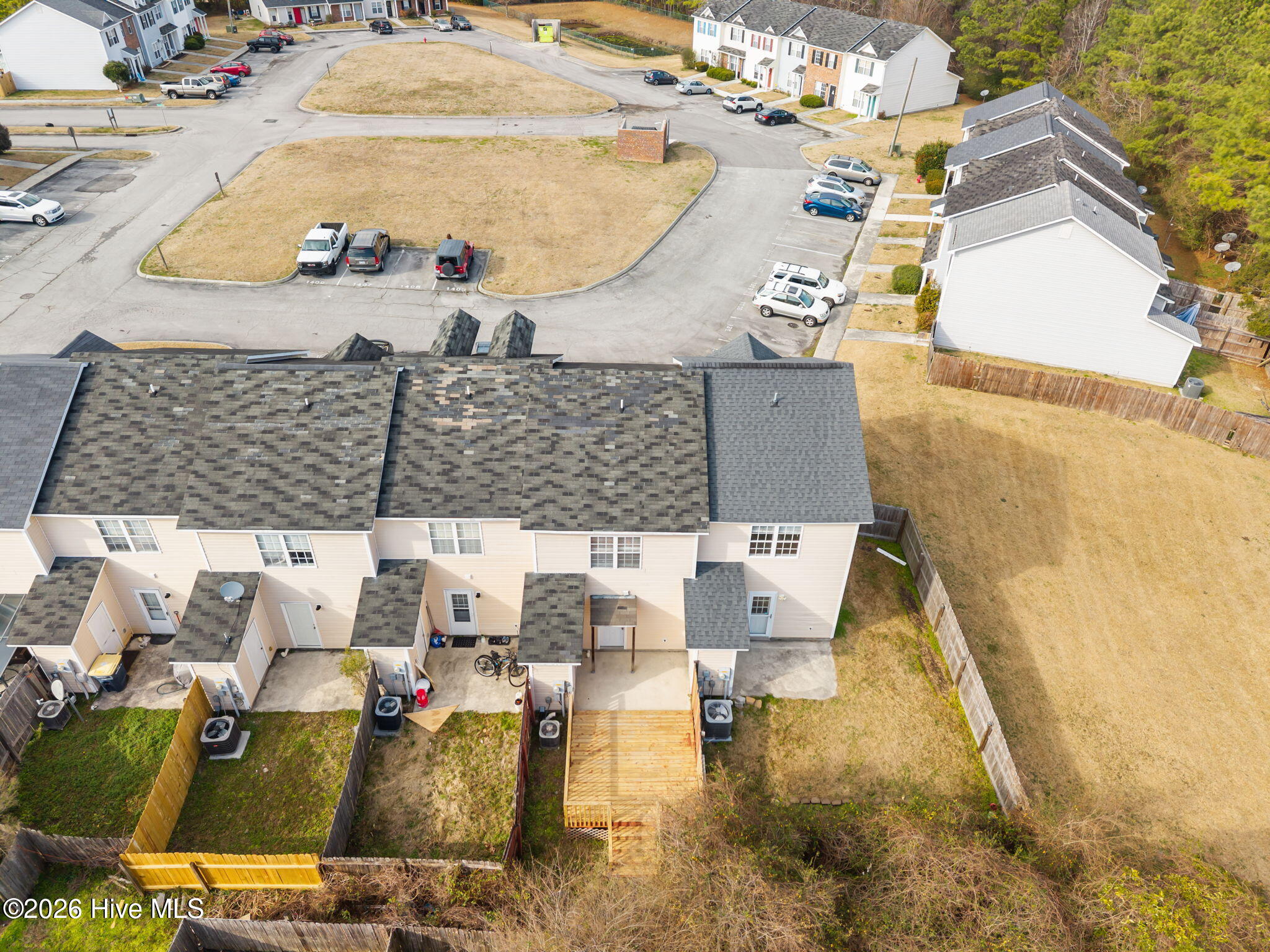 100553765 | Photo 34