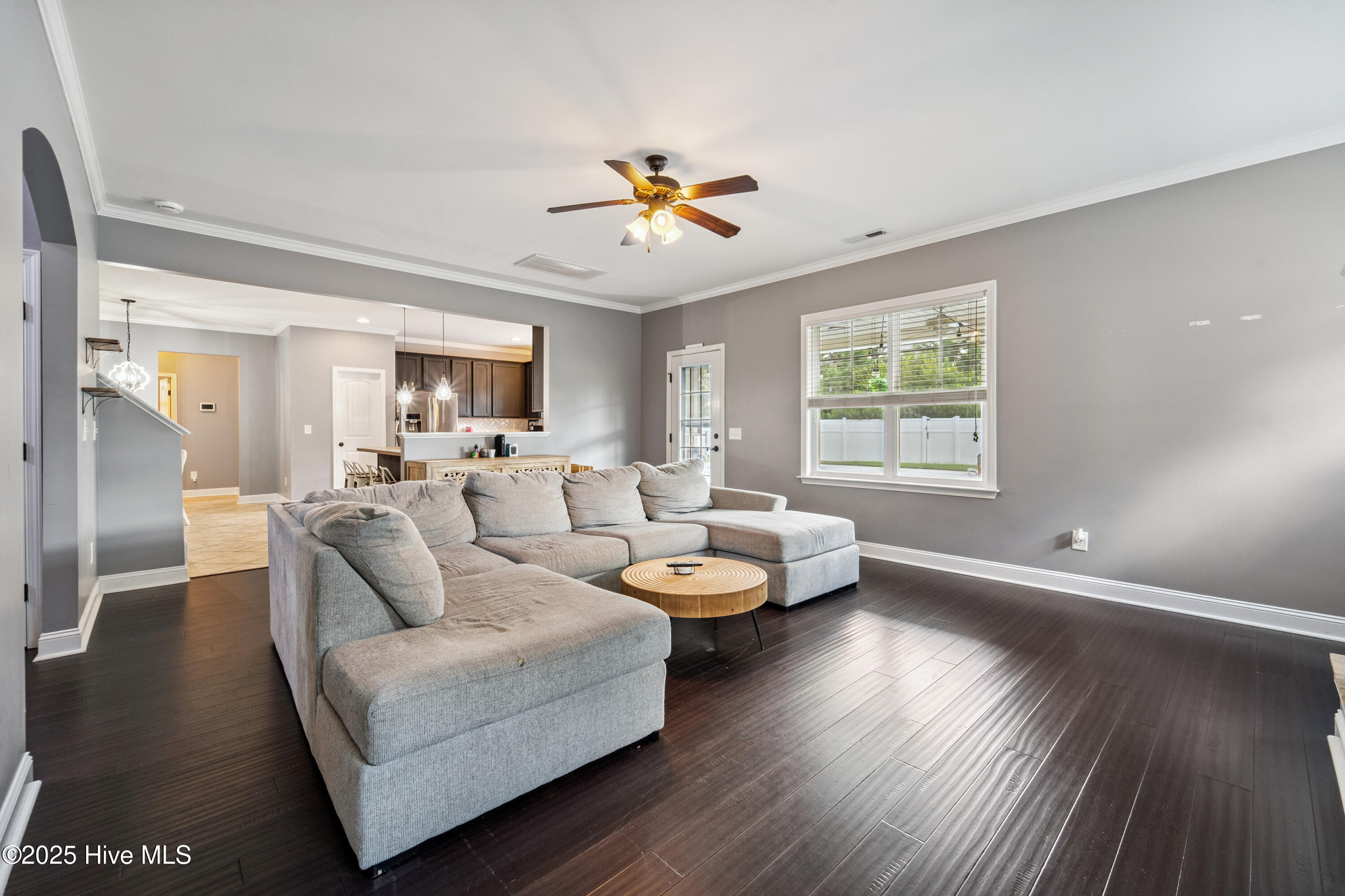 100516932 | Photo 23