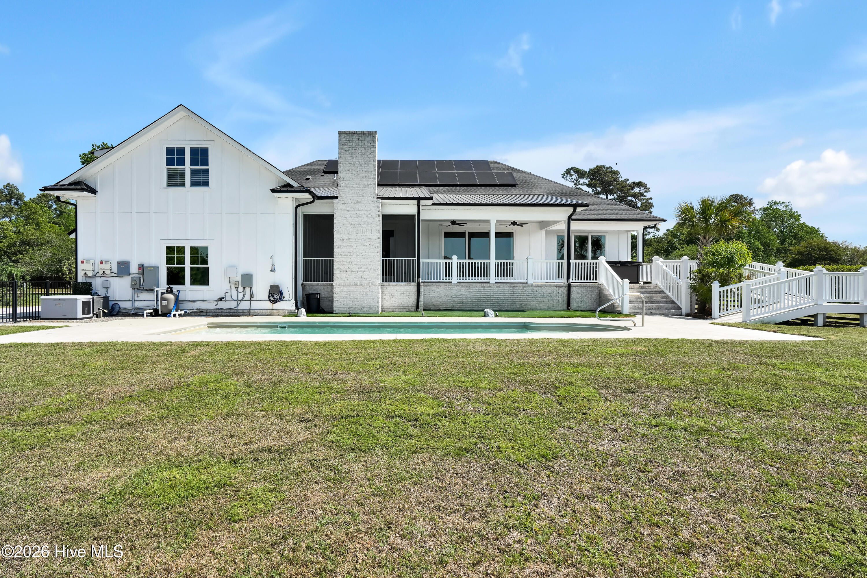 100567914 | Photo 57