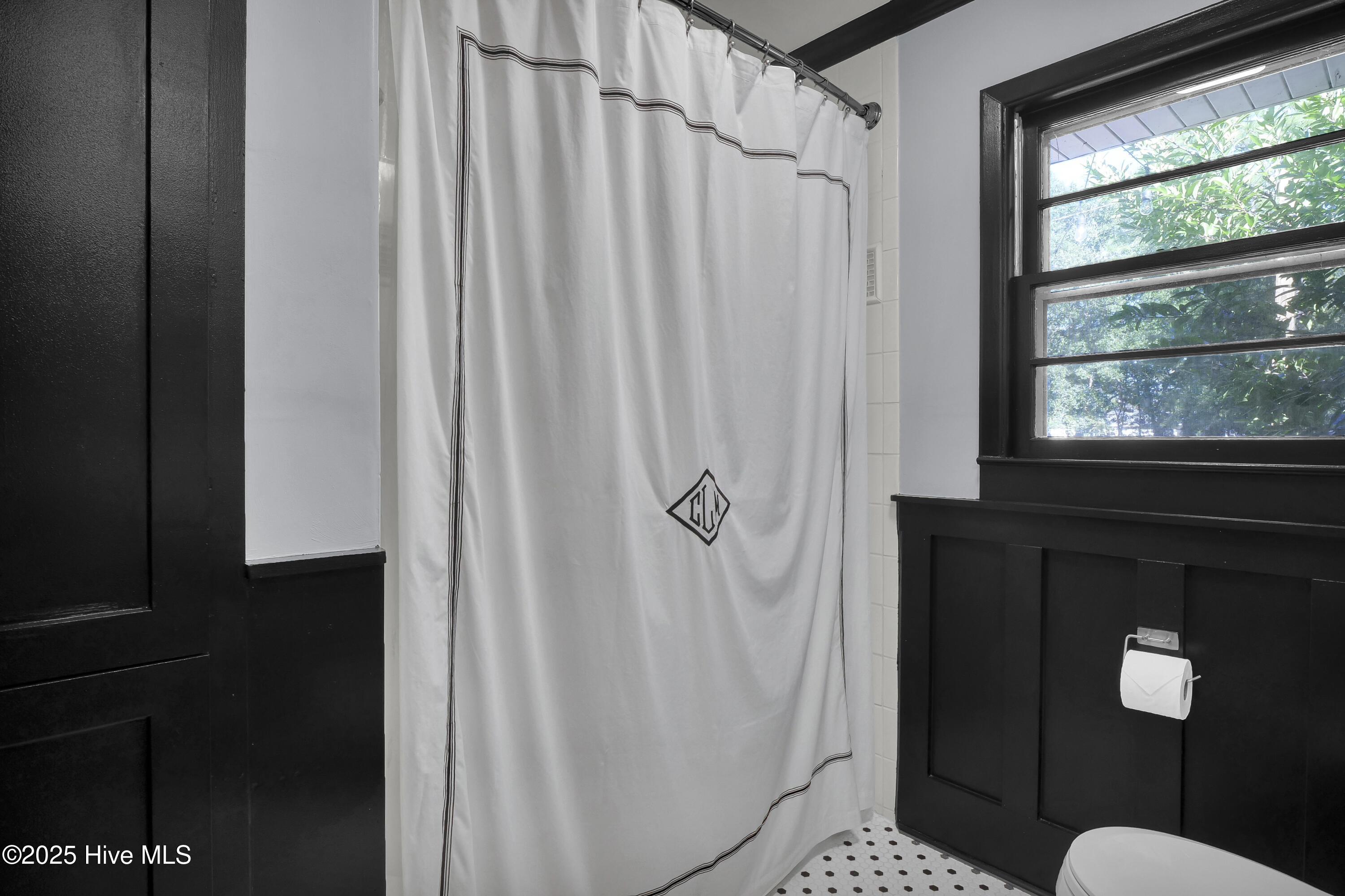 100537526 | Photo 11