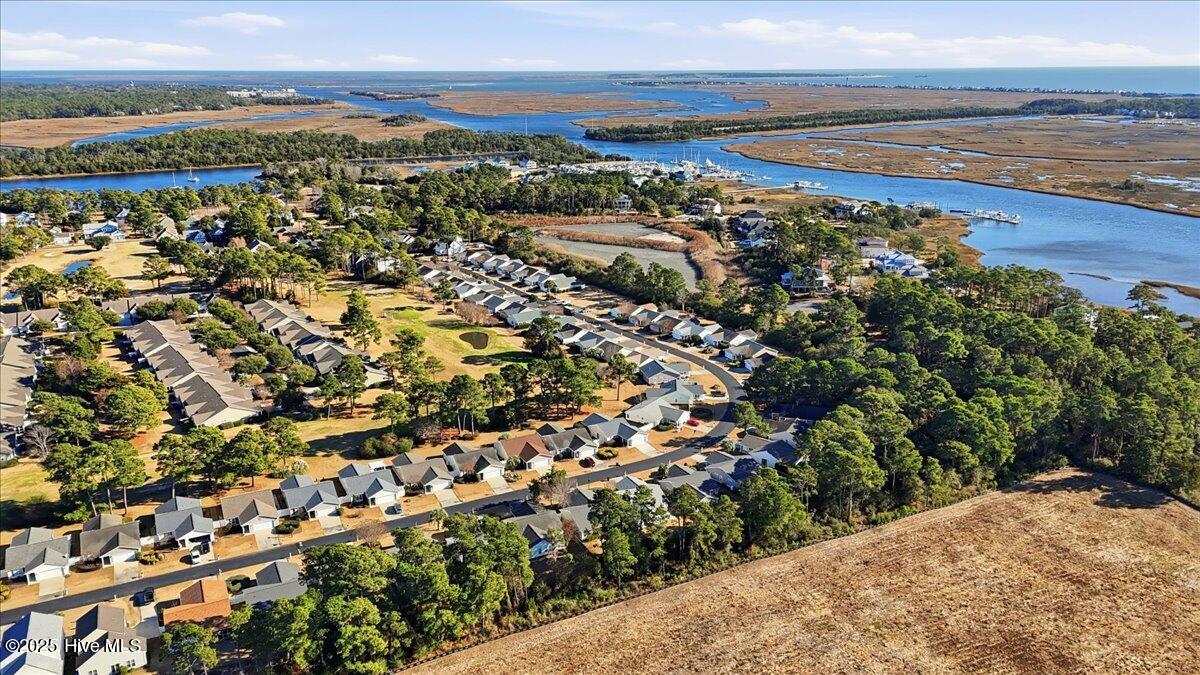 100547110 | Photo 46